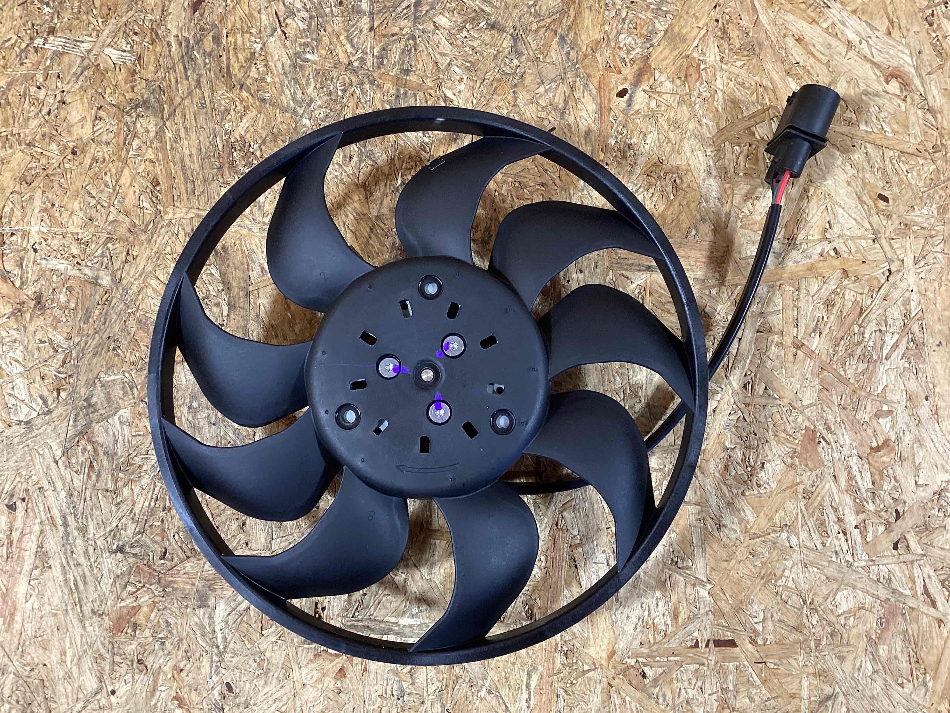 Вентилятор радиатора, вентиляторы Porsche 911 201025-111