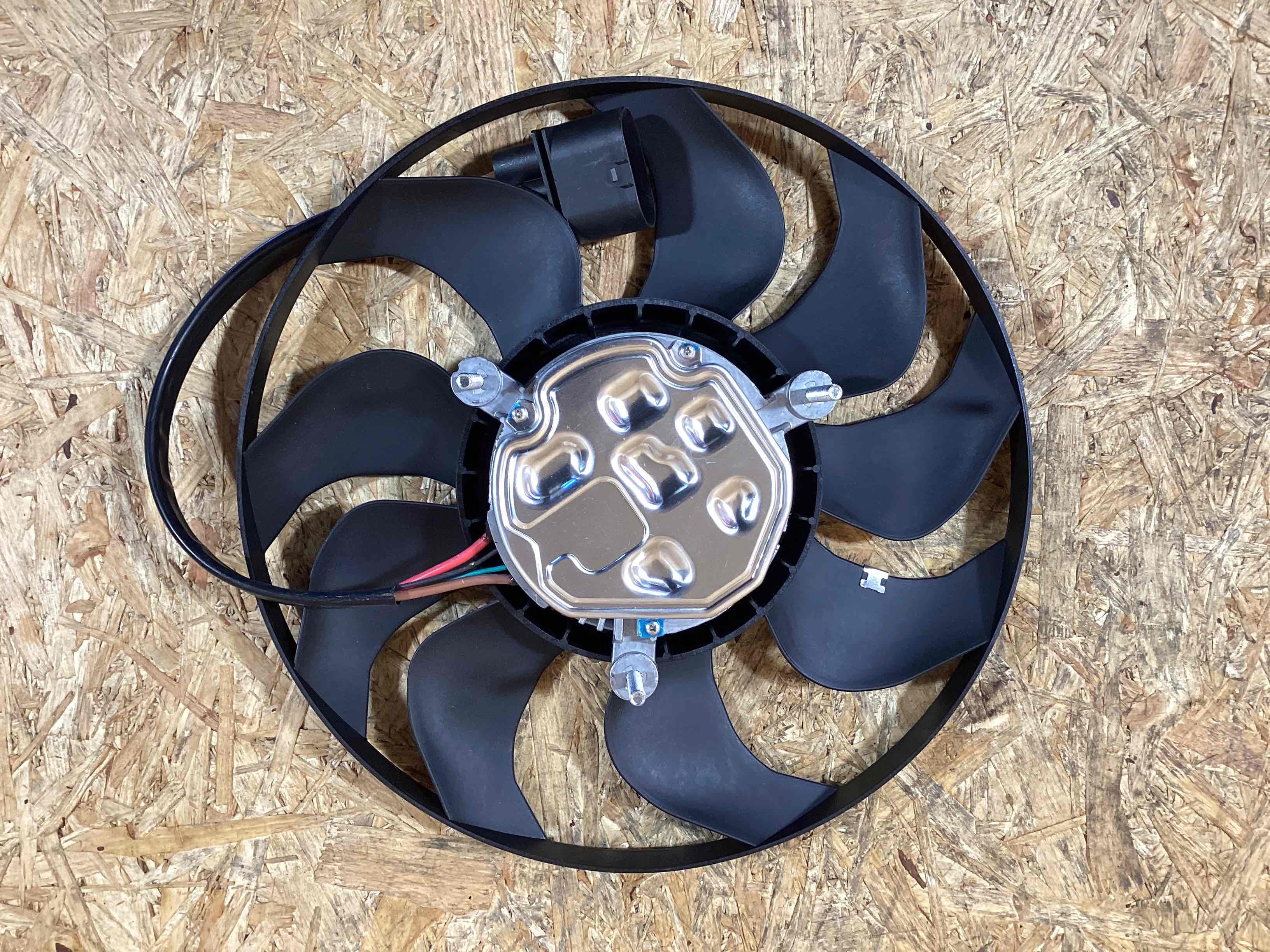 Вентилятор радиатора, вентиляторы Porsche 911 201025-112