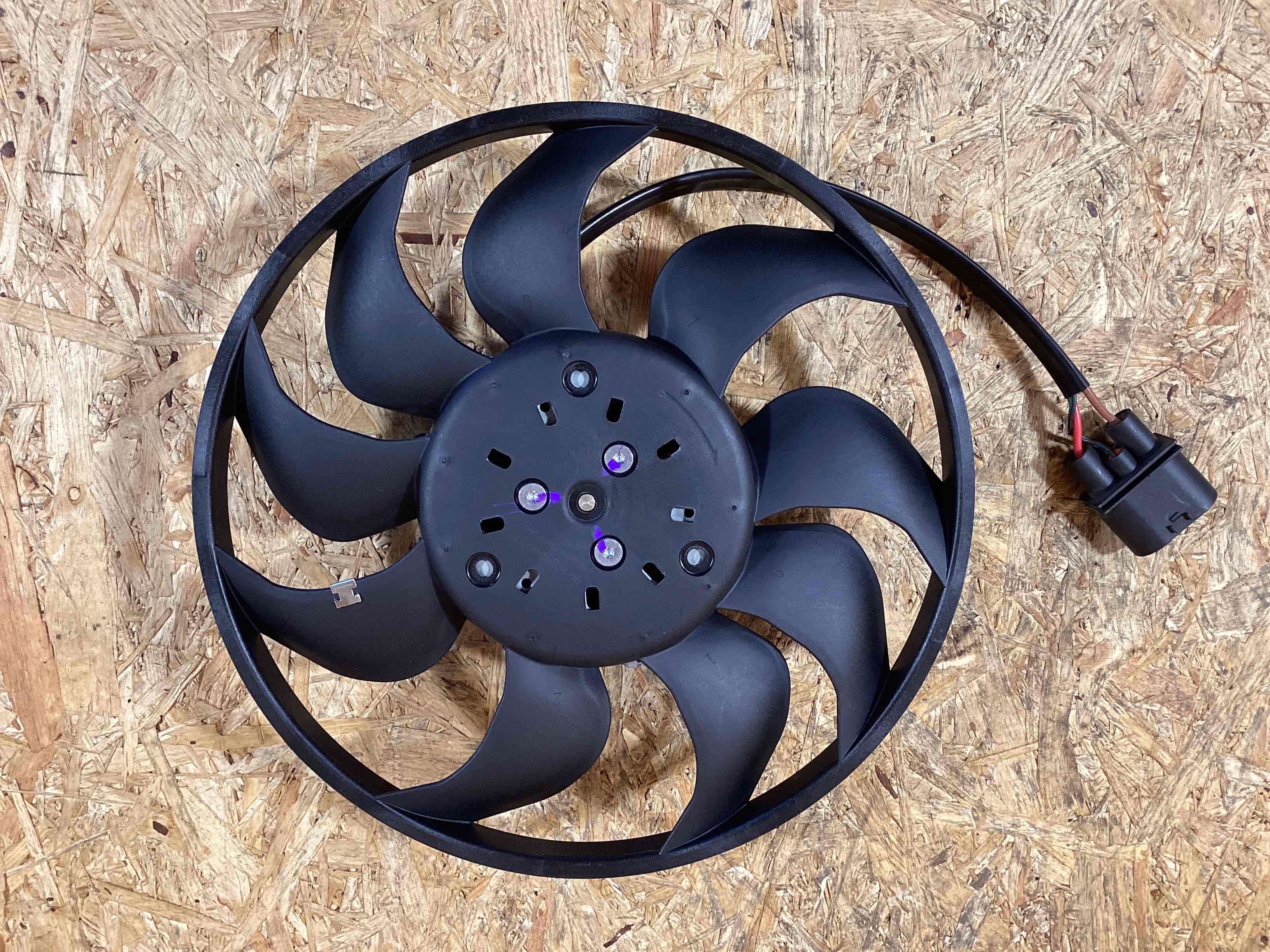 Вентилятор радиатора, вентиляторы Porsche 911 201025-112