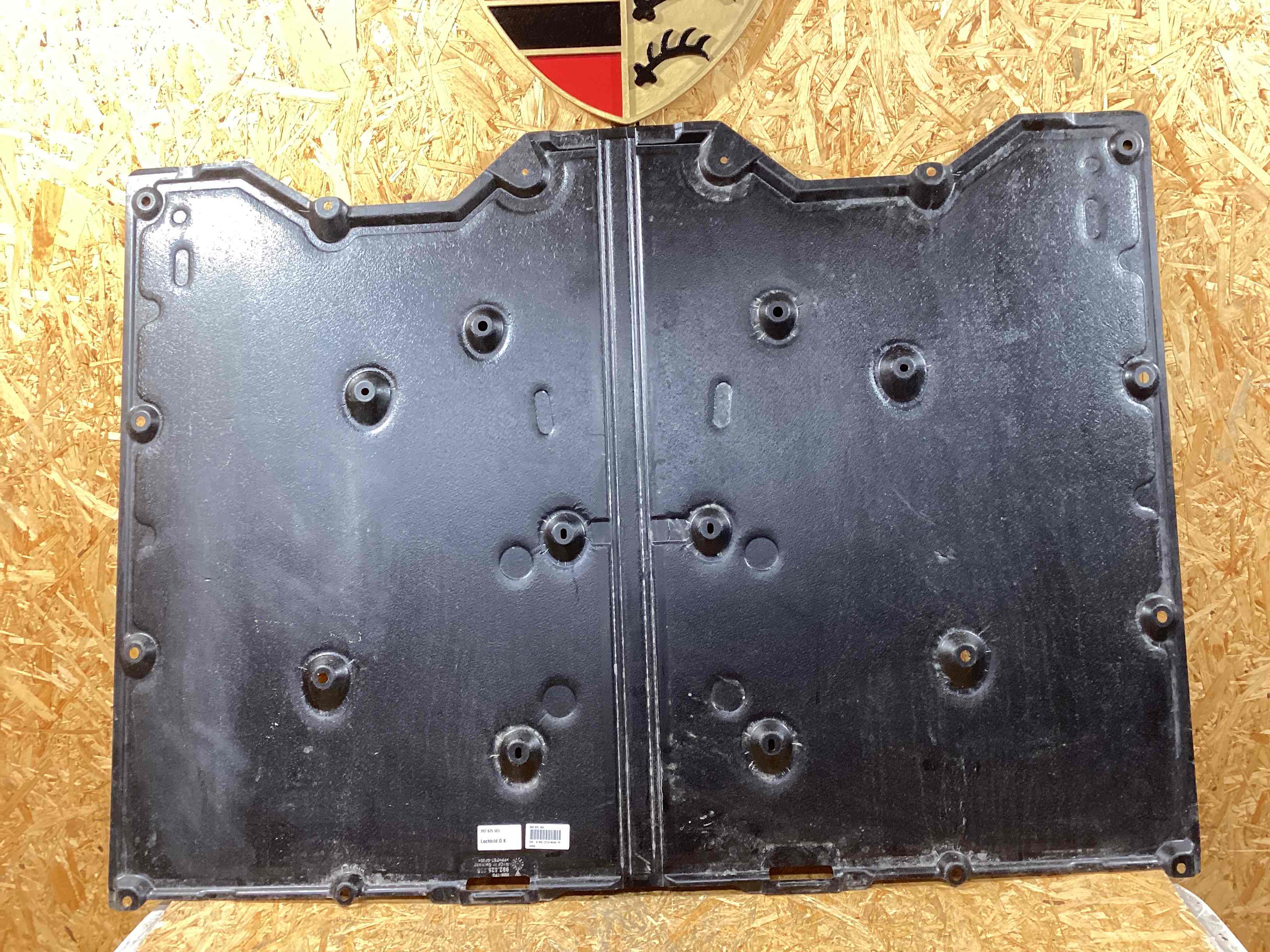 Защита днища кузова Porsche 911 201125-102