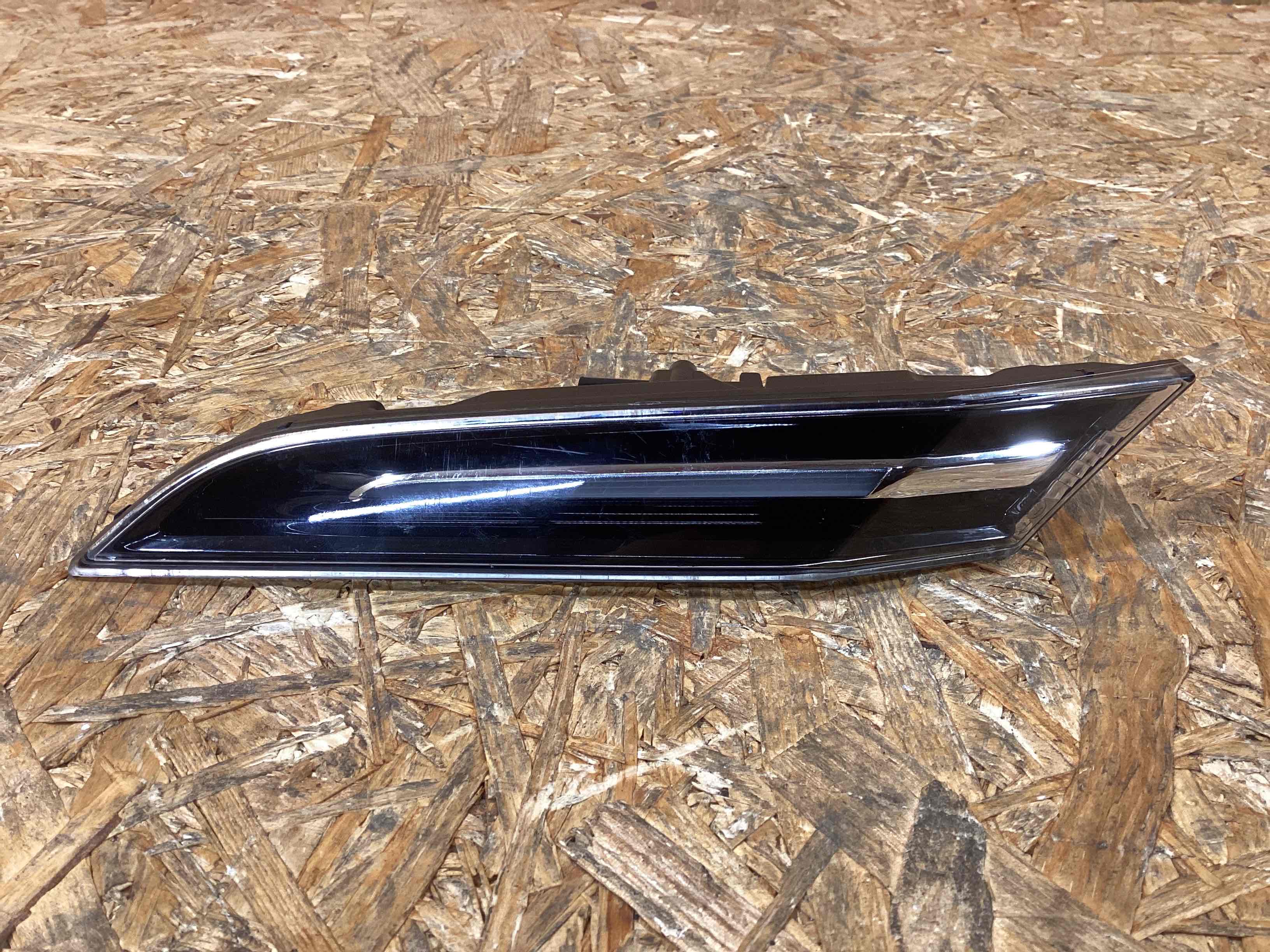 Фонарь (указатель/повторитель поворота, поворотник) Porsche 911 201125-108