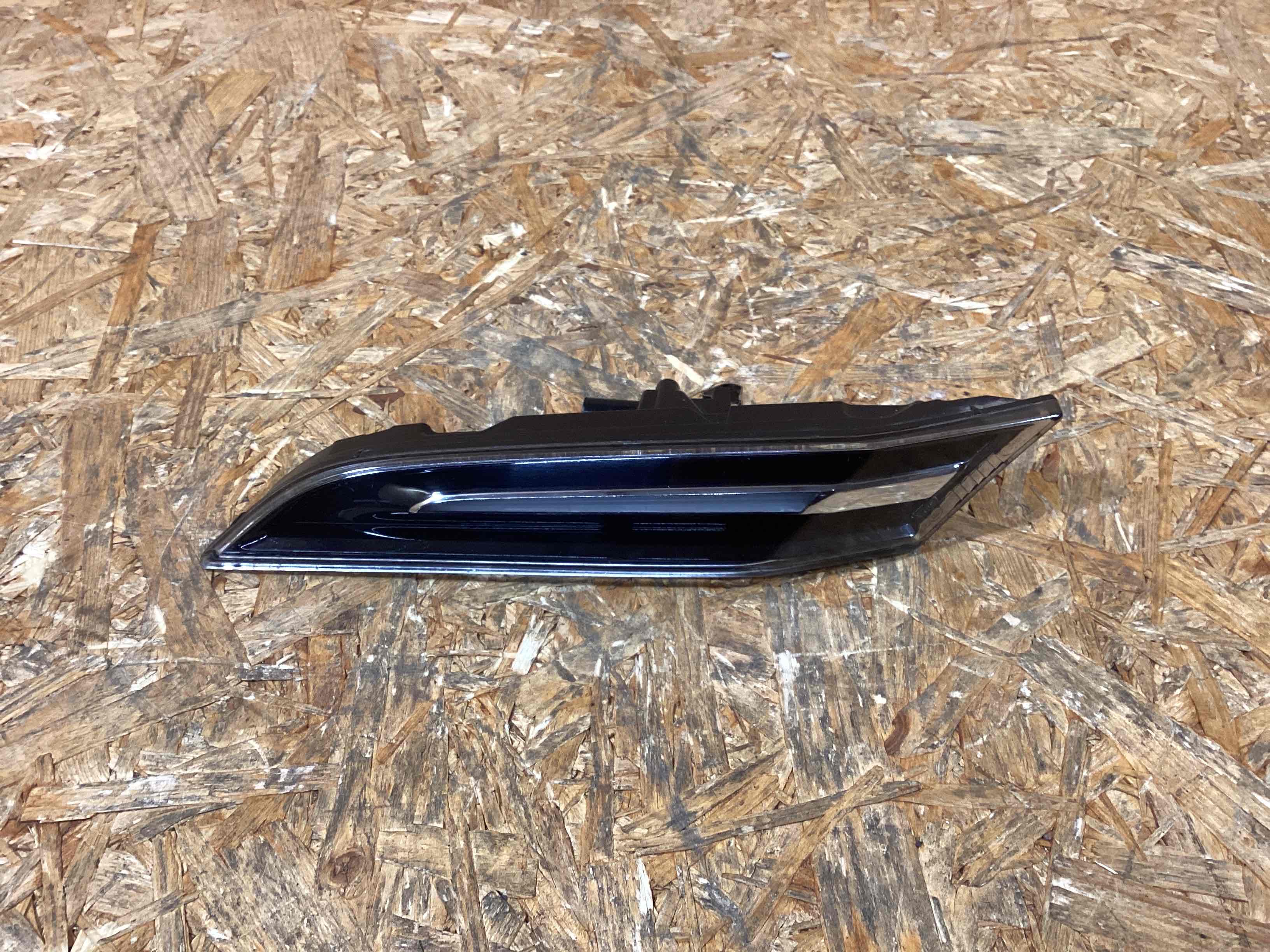 Фонарь (указатель/повторитель поворота, поворотник) Porsche 911 201125-111