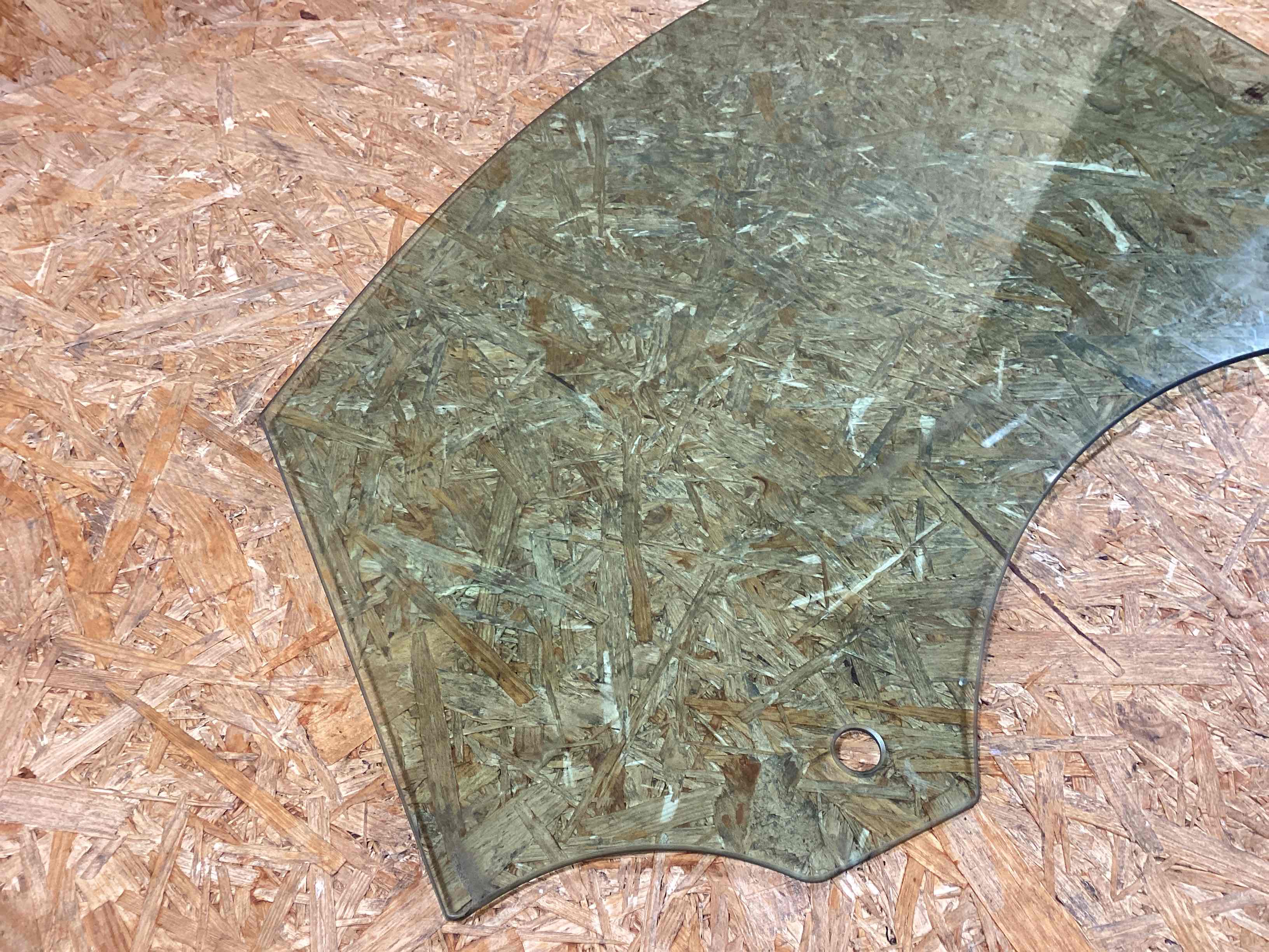 Стекло двери Porsche Macan 210126-102