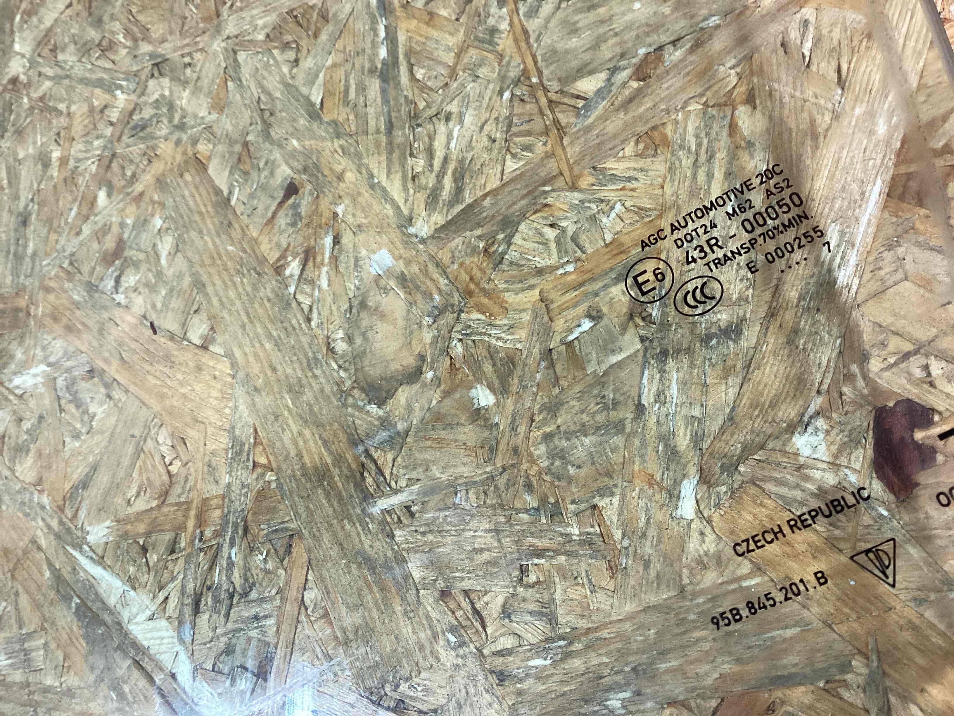 Стекло двери Porsche Macan 210126-102