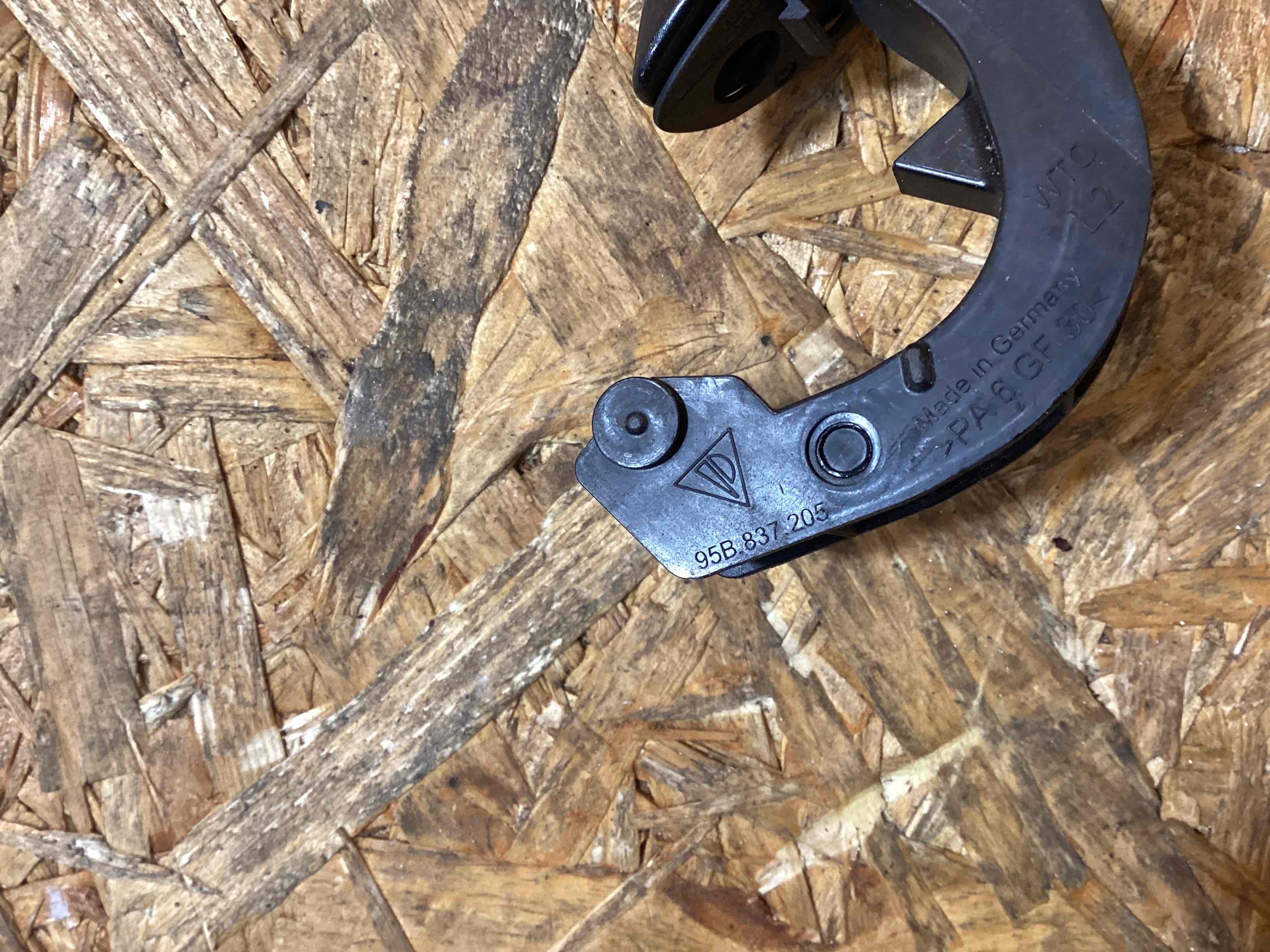 Ручка двери нaружная Porsche Macan 210126-105