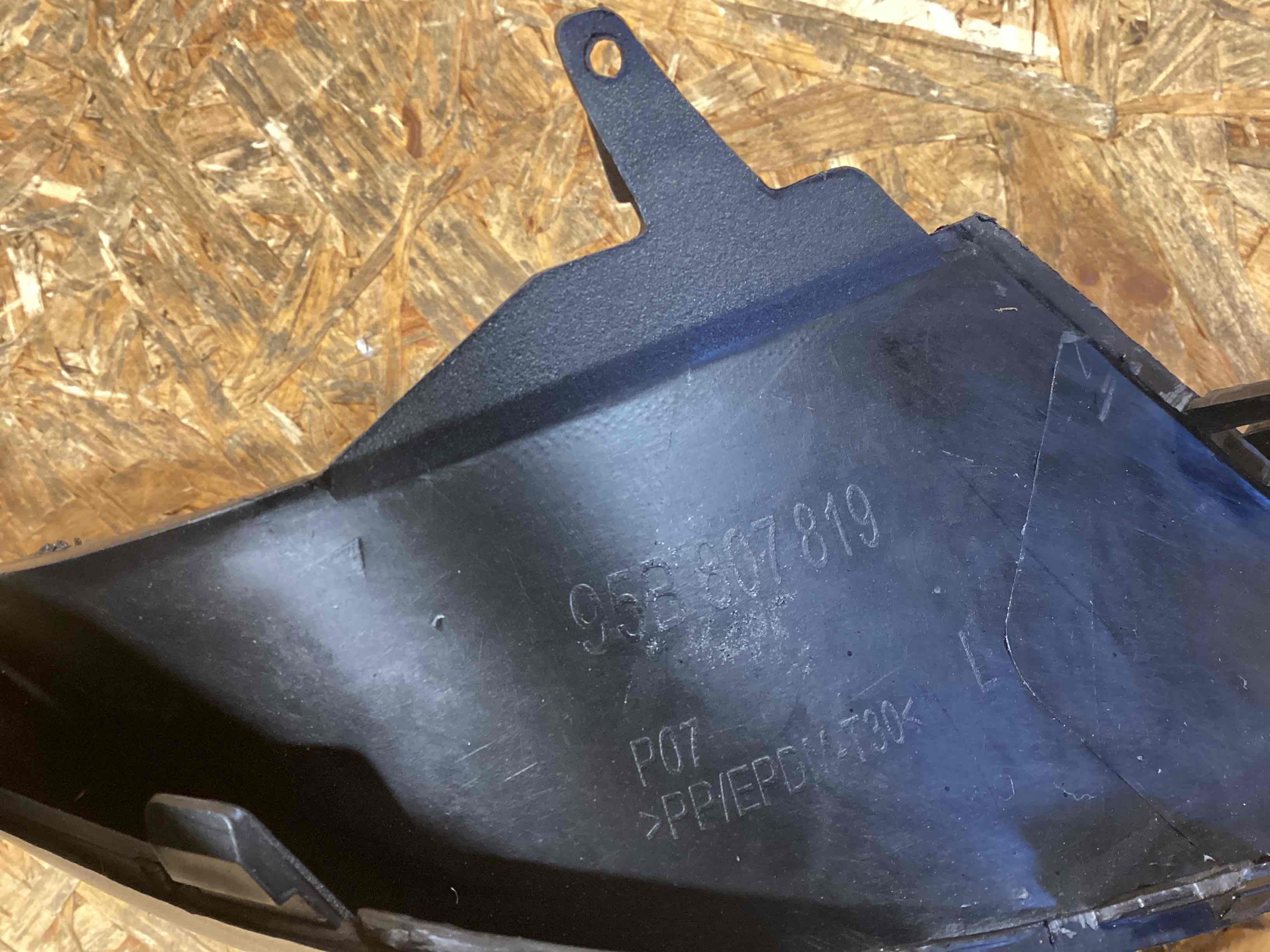 Заглушка, вставка (решетка) в бампер Porsche Macan 210126-106