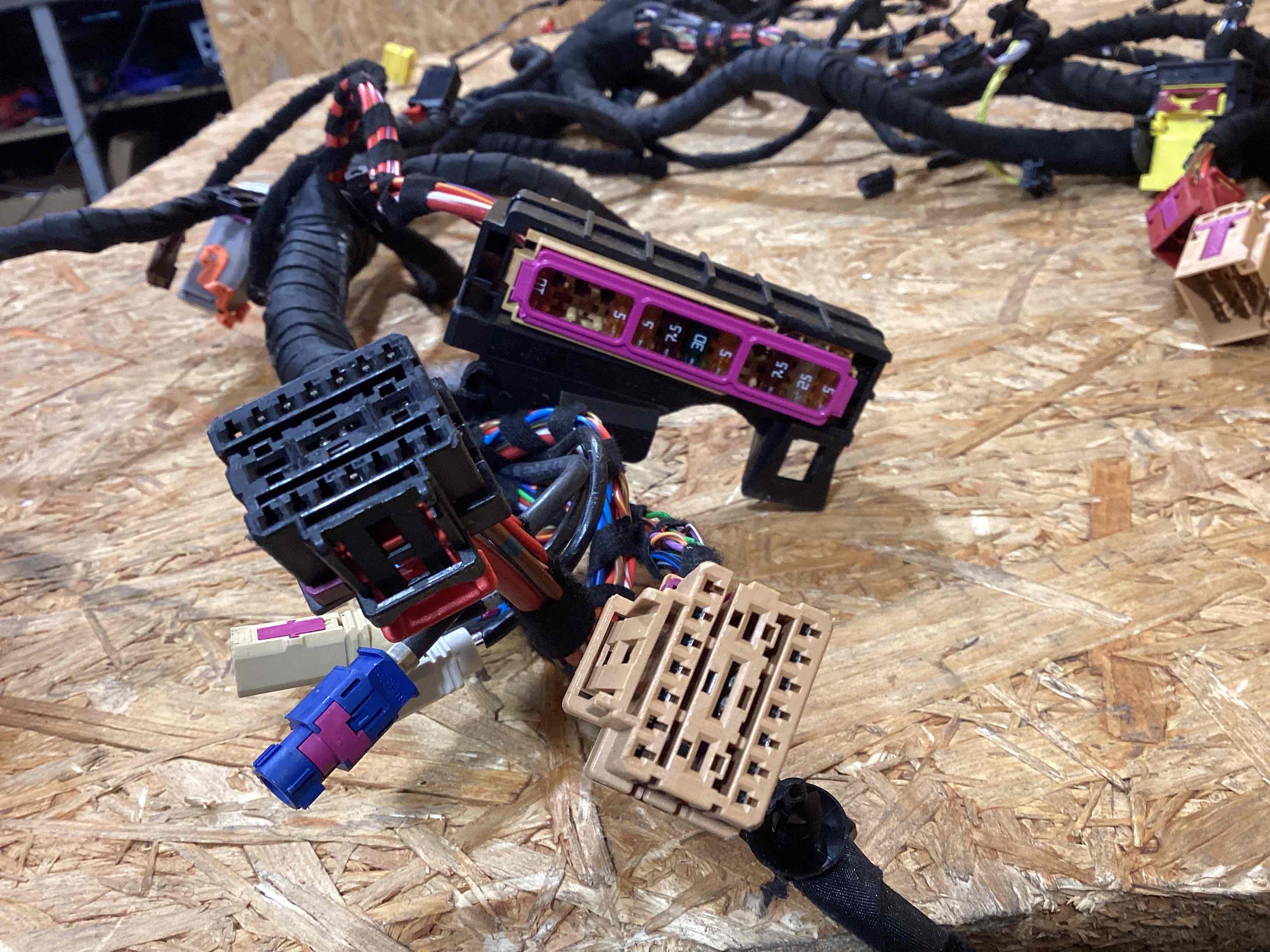 Электропроводка (коса) Porsche Taycan 210126-112