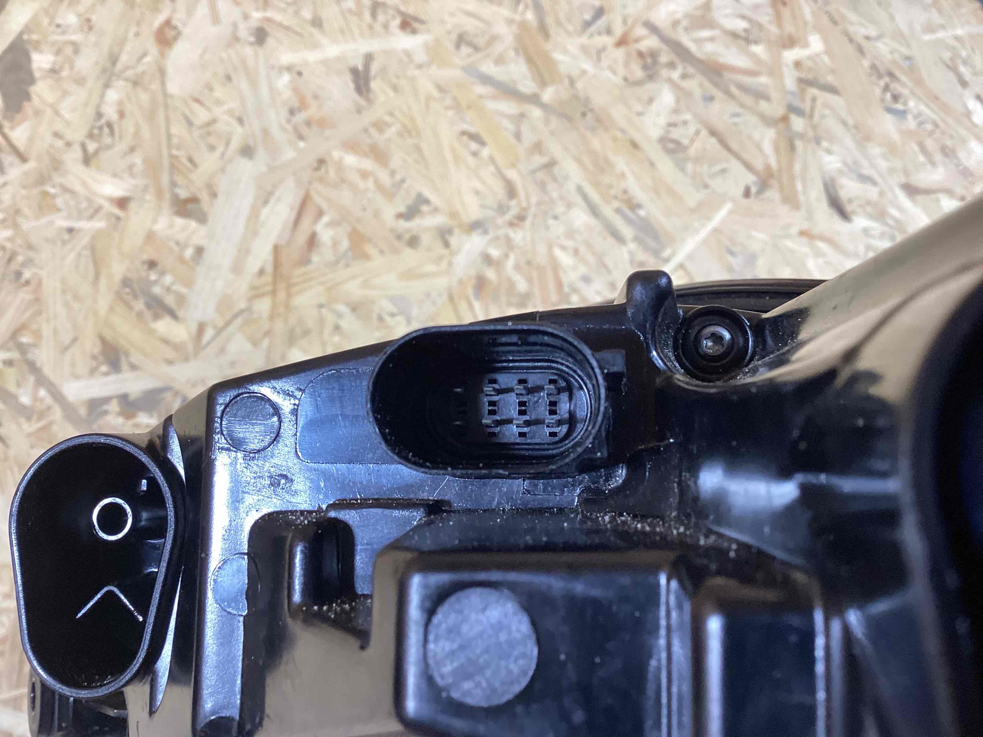 Фонарь задний левый Porsche Boxster 718 210426-110