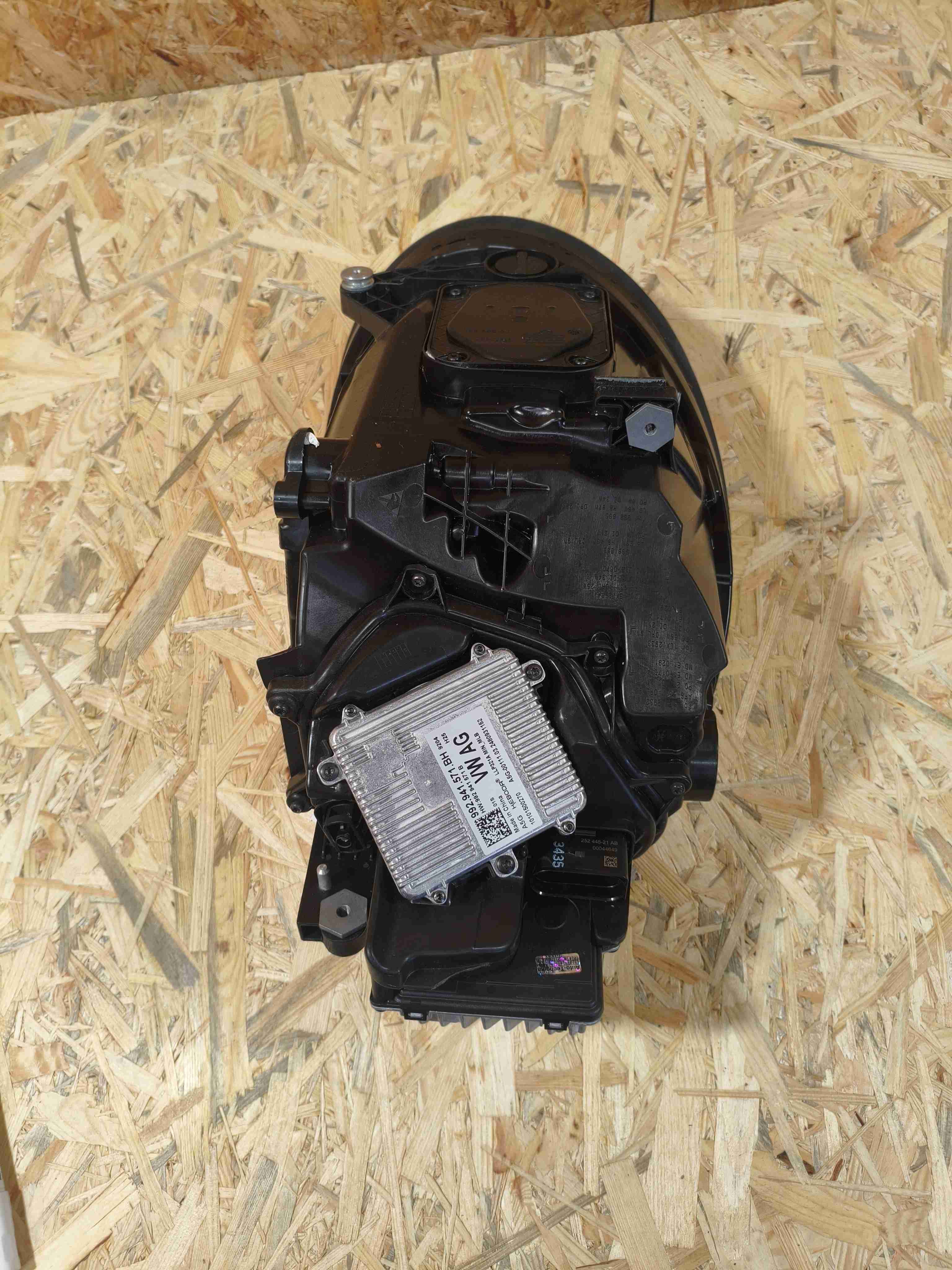 Фара левая Porsche 911 210426-111