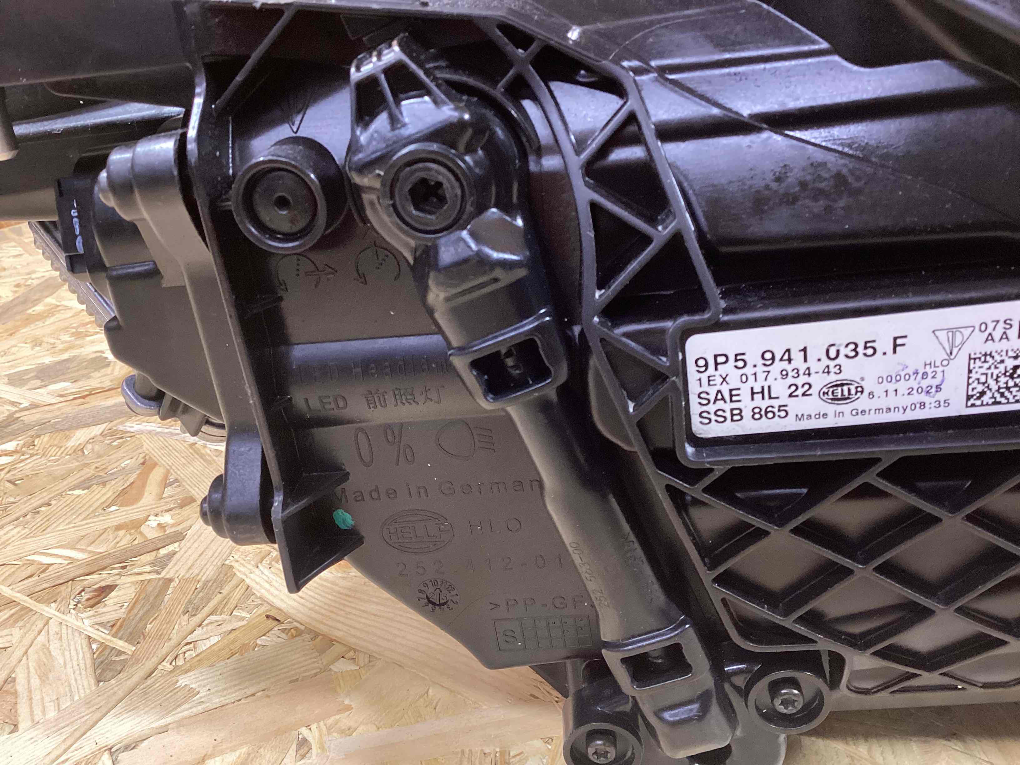 Фара левая Porsche 911 210426-111