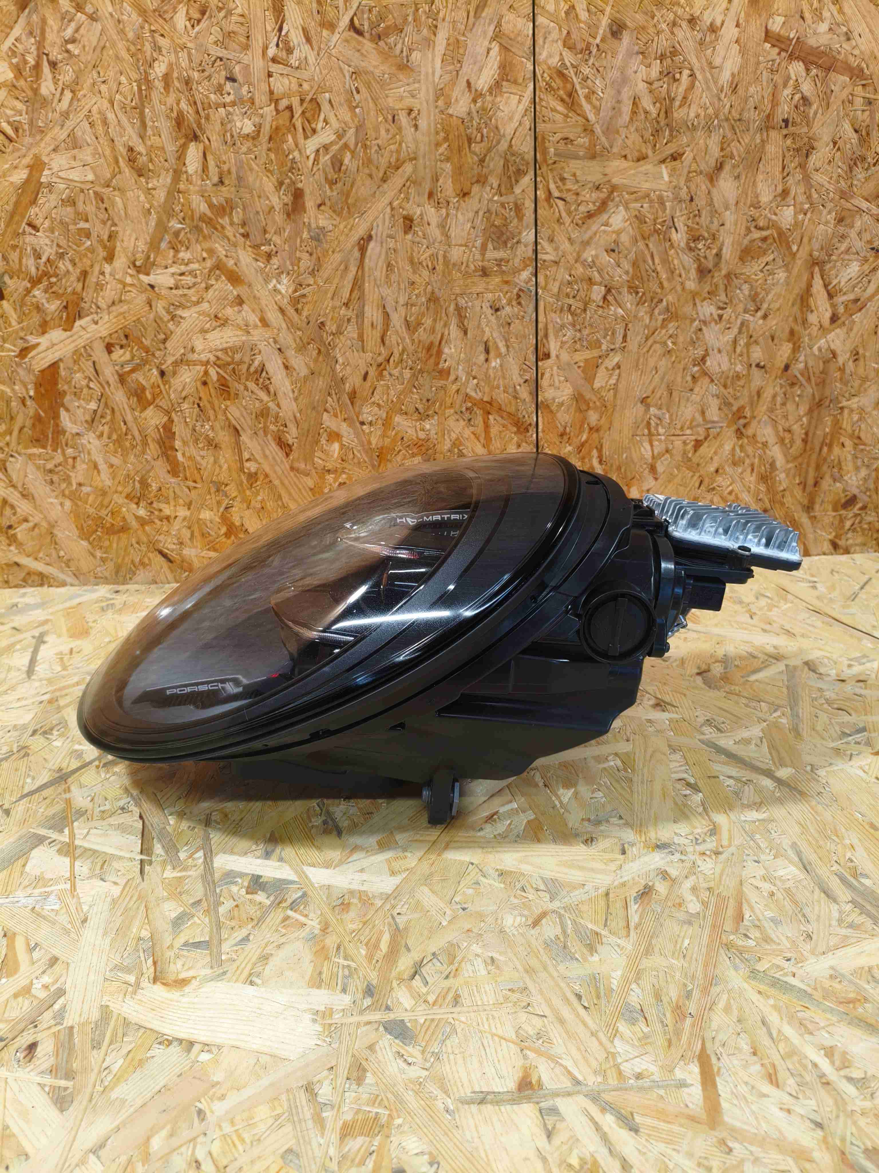 Фара левая Porsche 911 210426-111