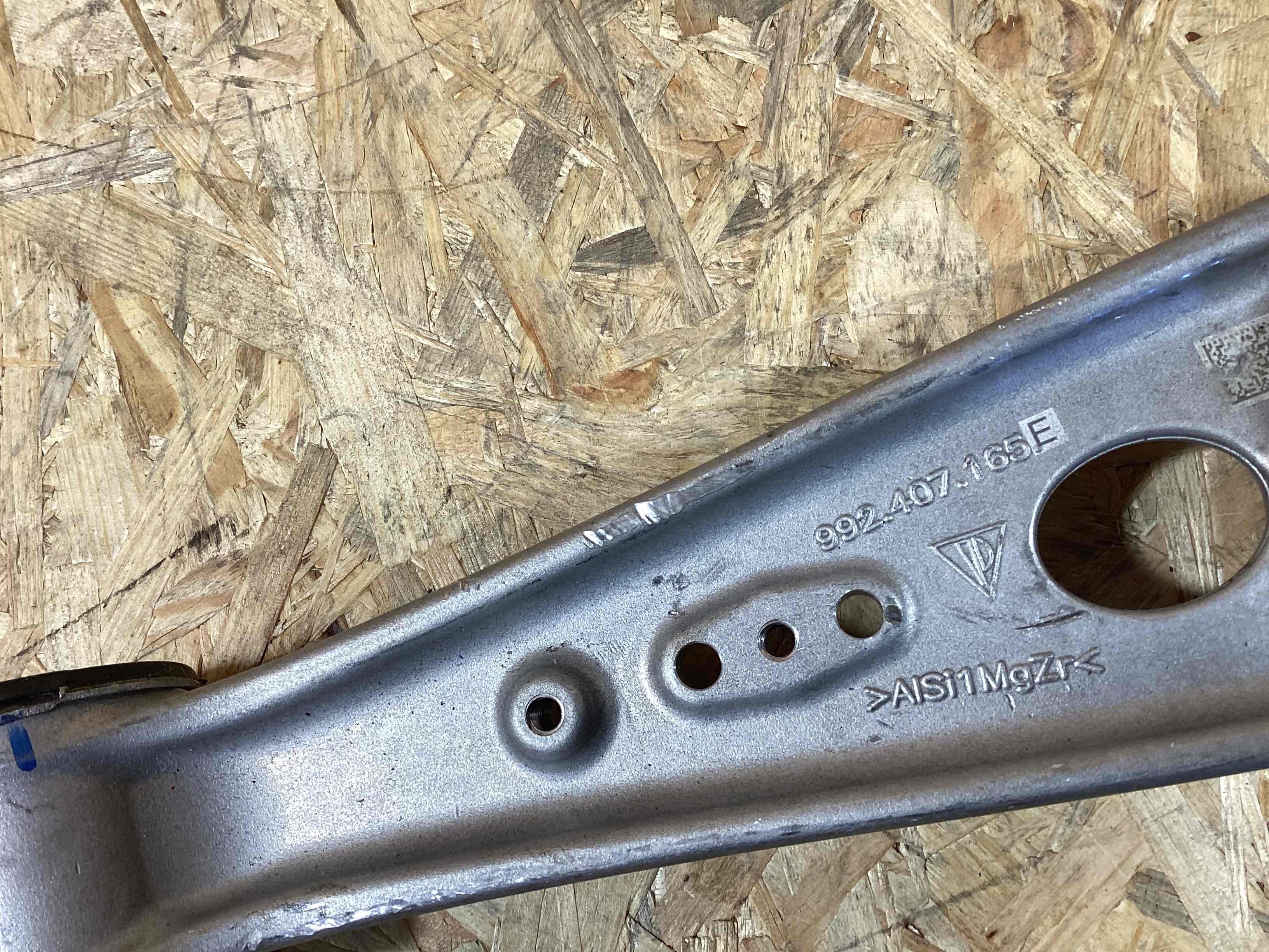 Рычаг передний Porsche 911 210526-102