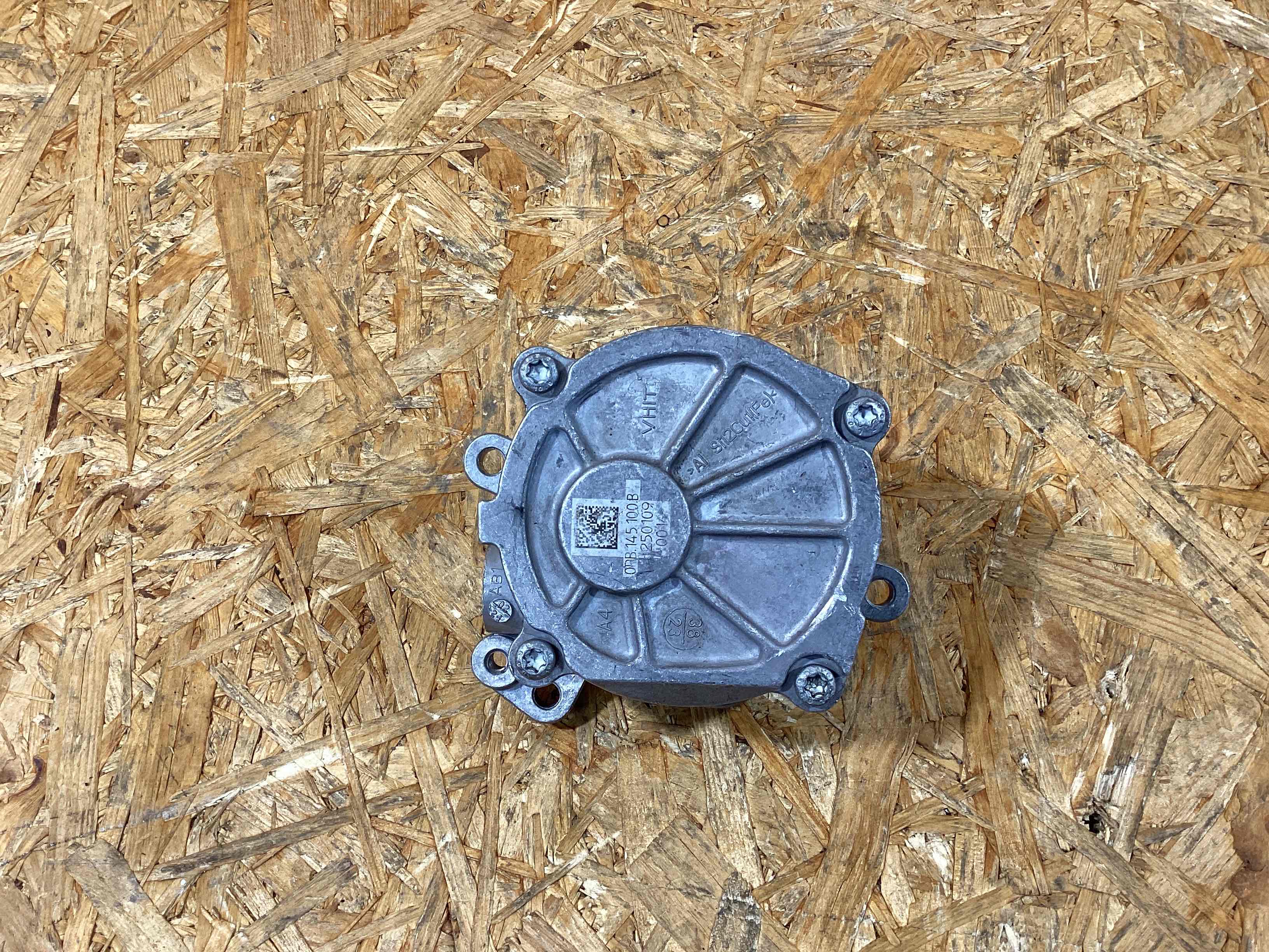 Насос вакуумный Porsche Boxster 718 210825-129