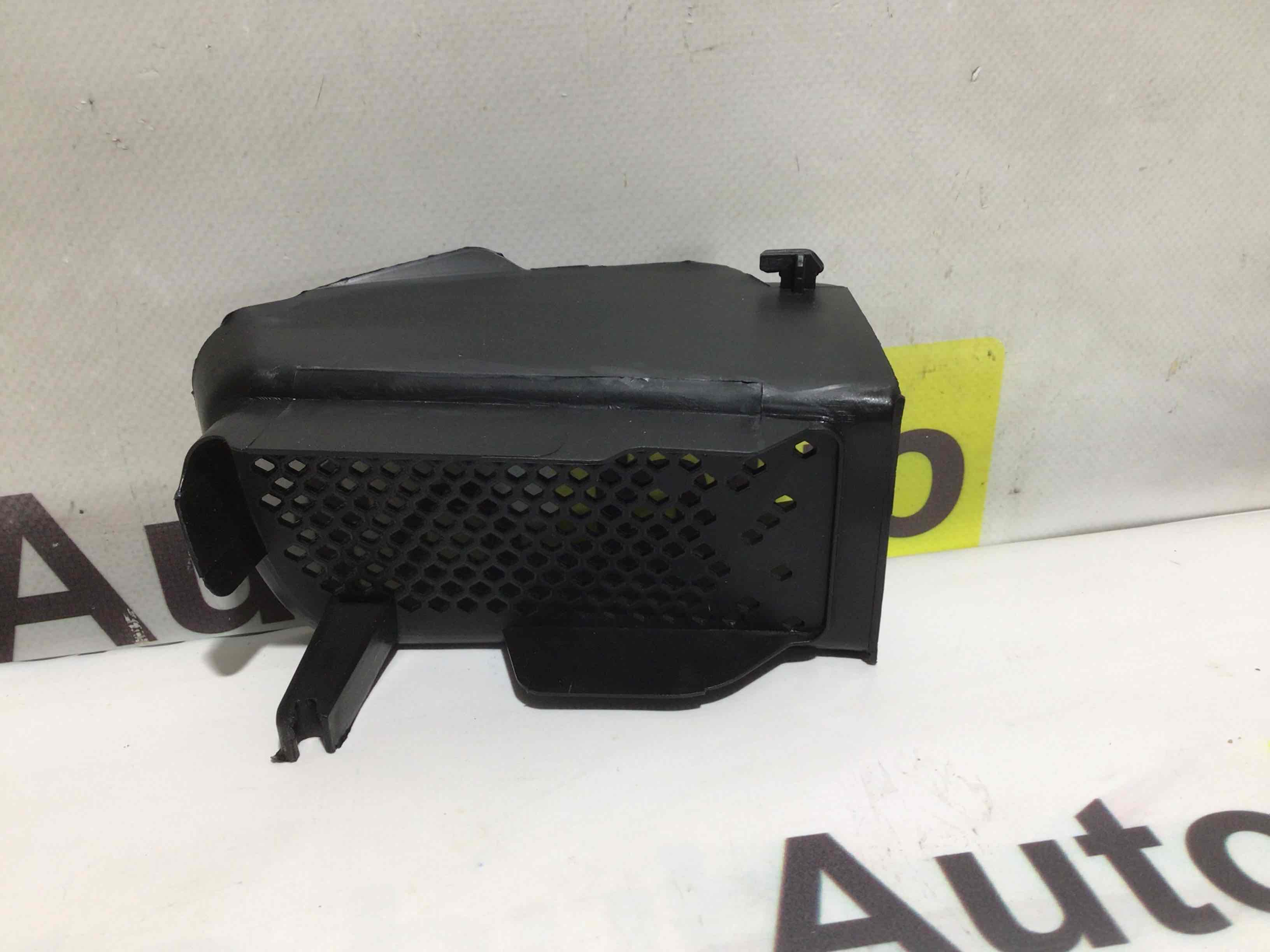 Повітропровід Porsche Macan 210826-004