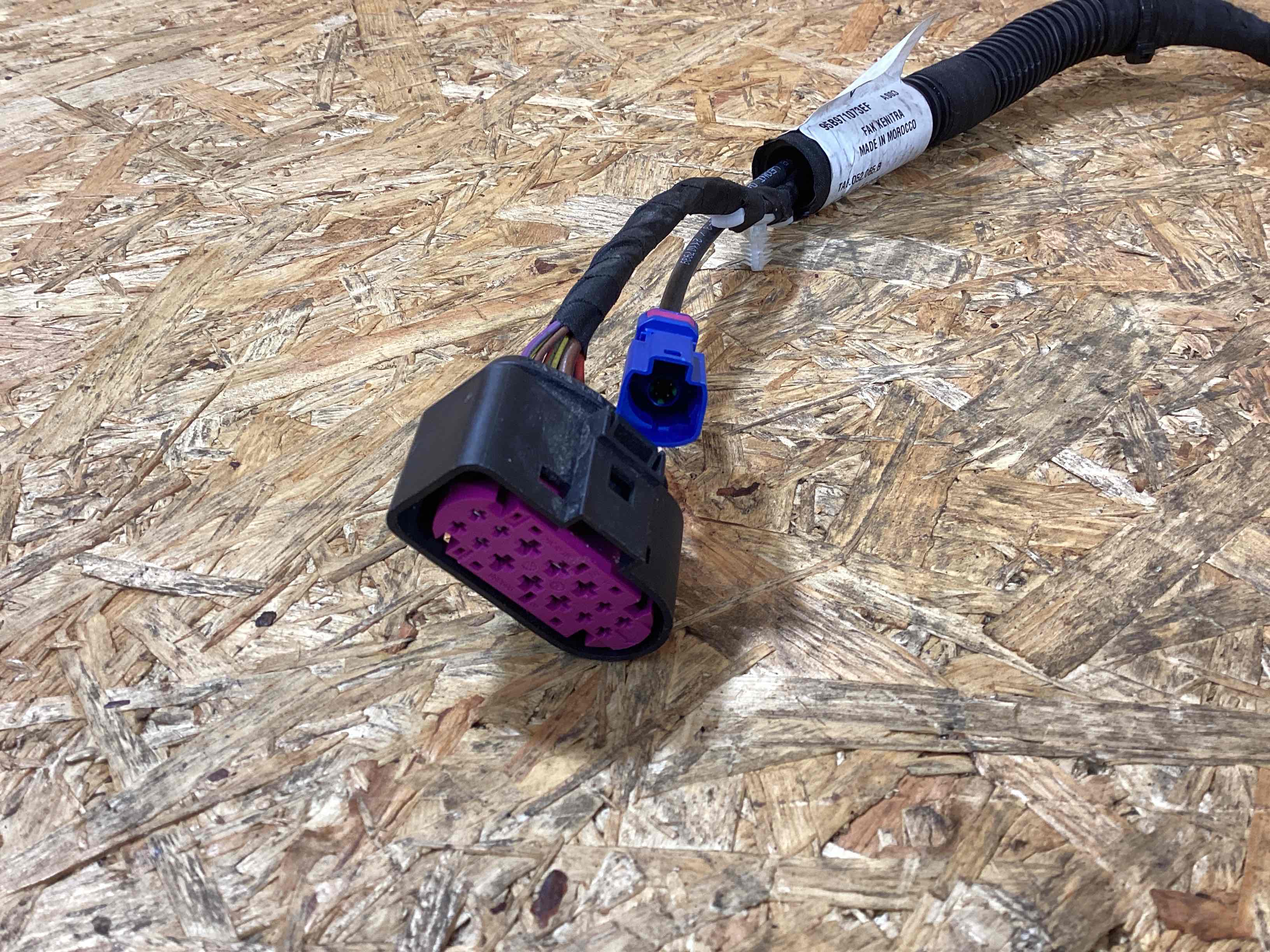 Электропроводка (коса) Porsche Macan 211025-101