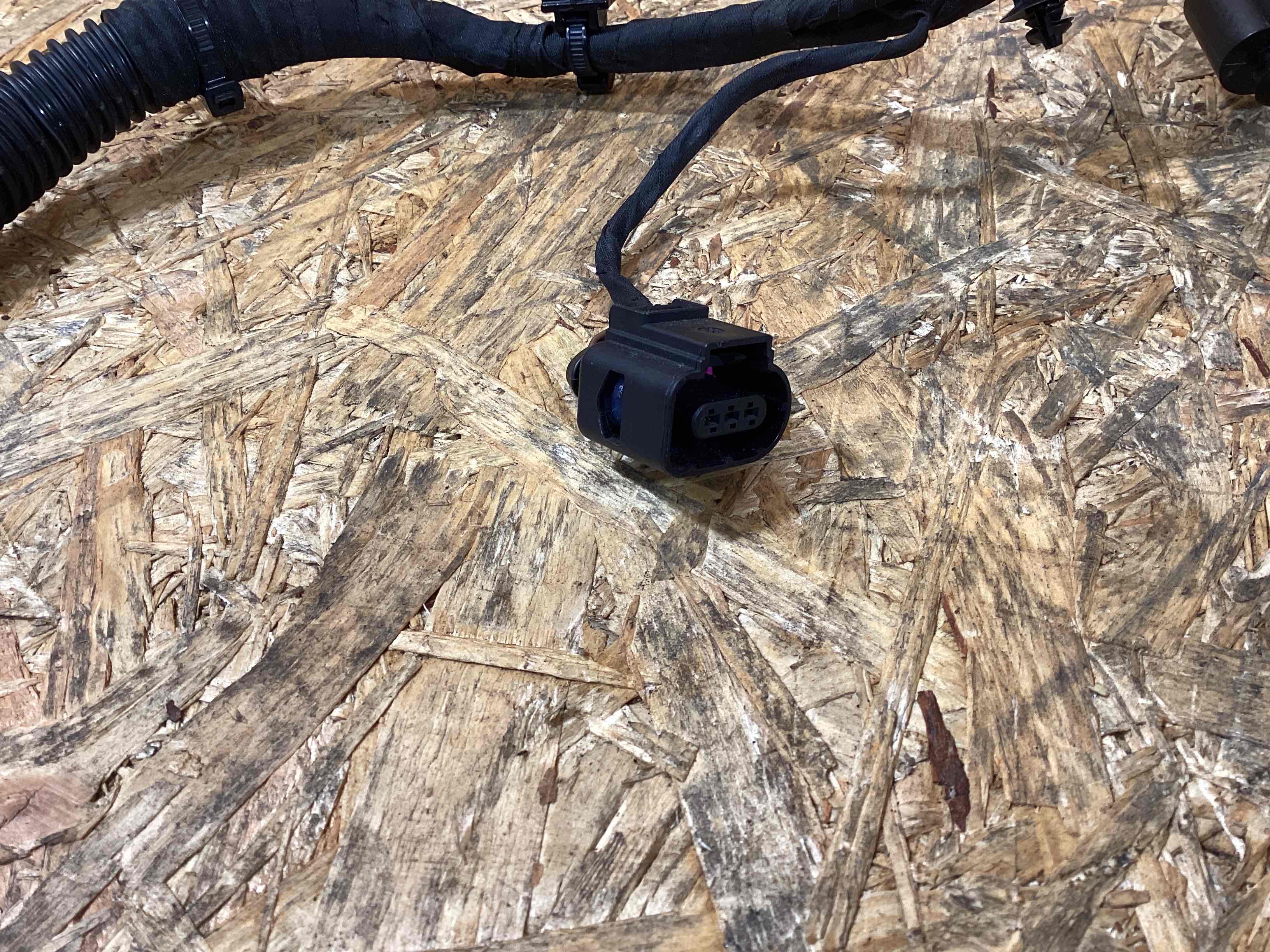 Электропроводка (коса) Porsche Macan 211025-101