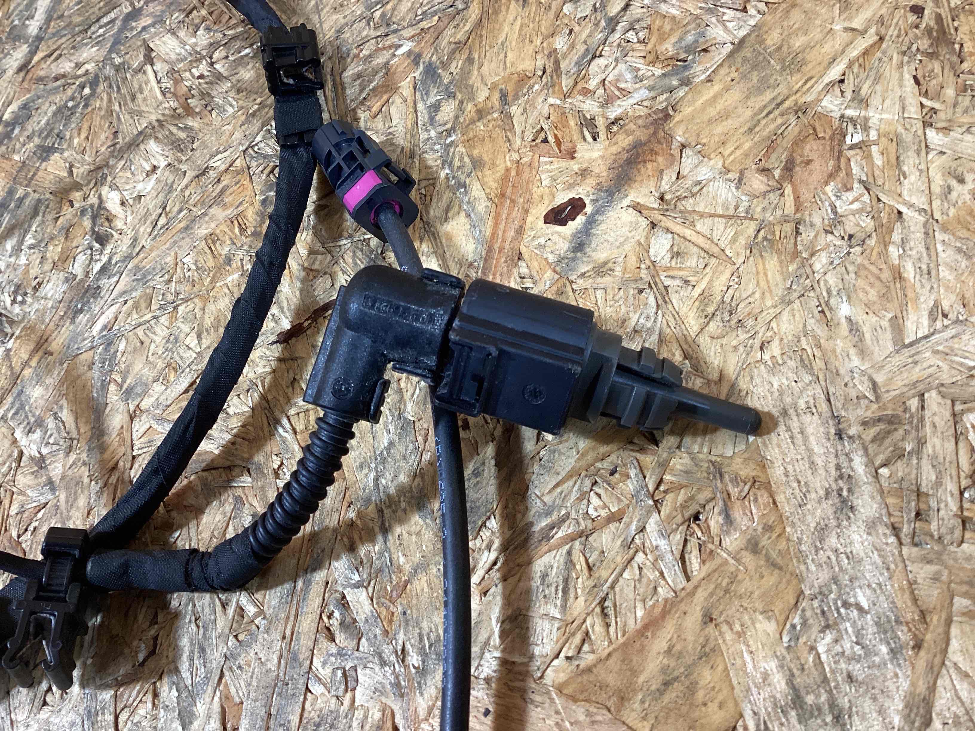 Электропроводка (коса) Porsche Macan 211025-101