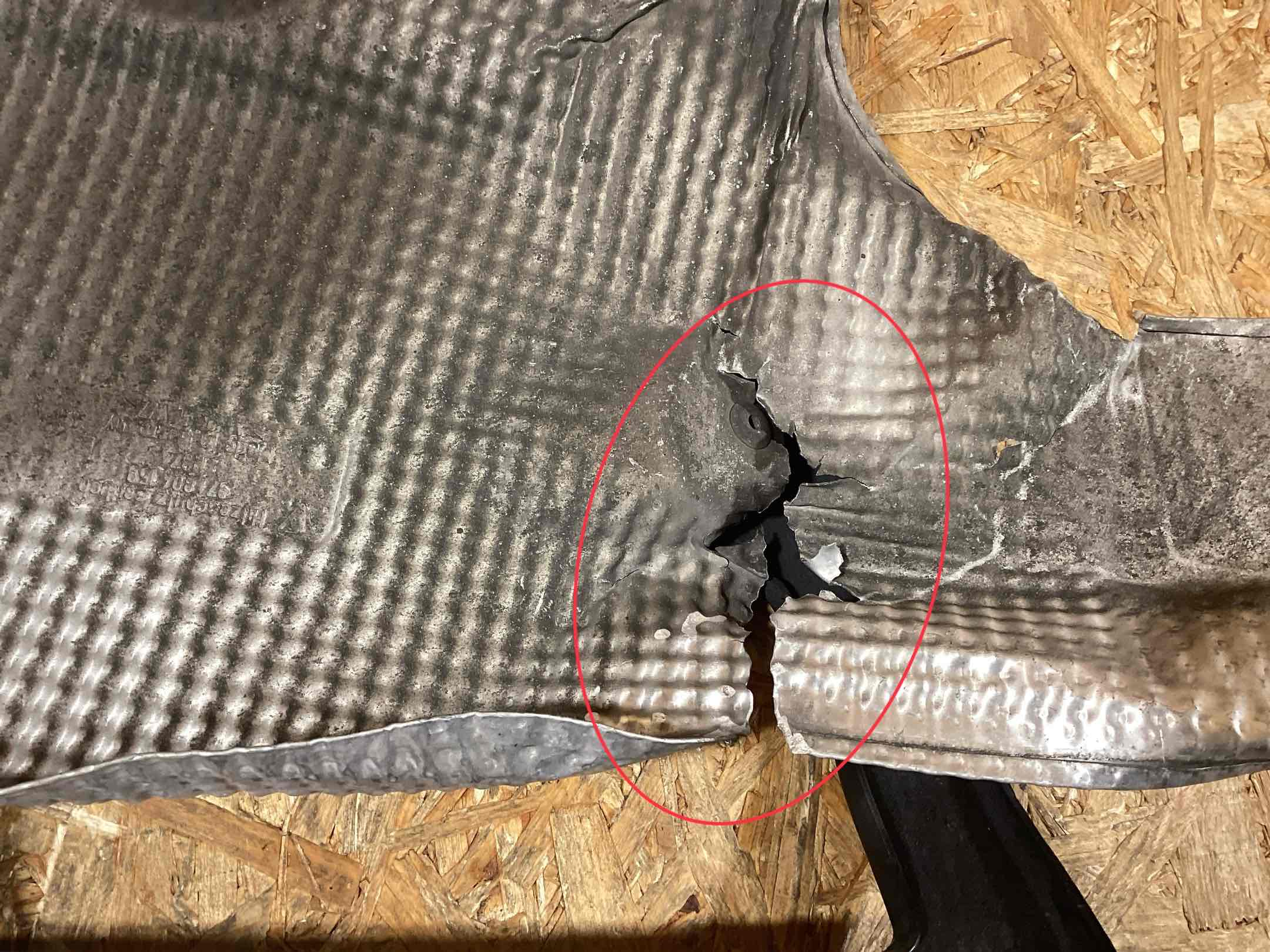 Крепление бампера Porsche Panamera 220126-104