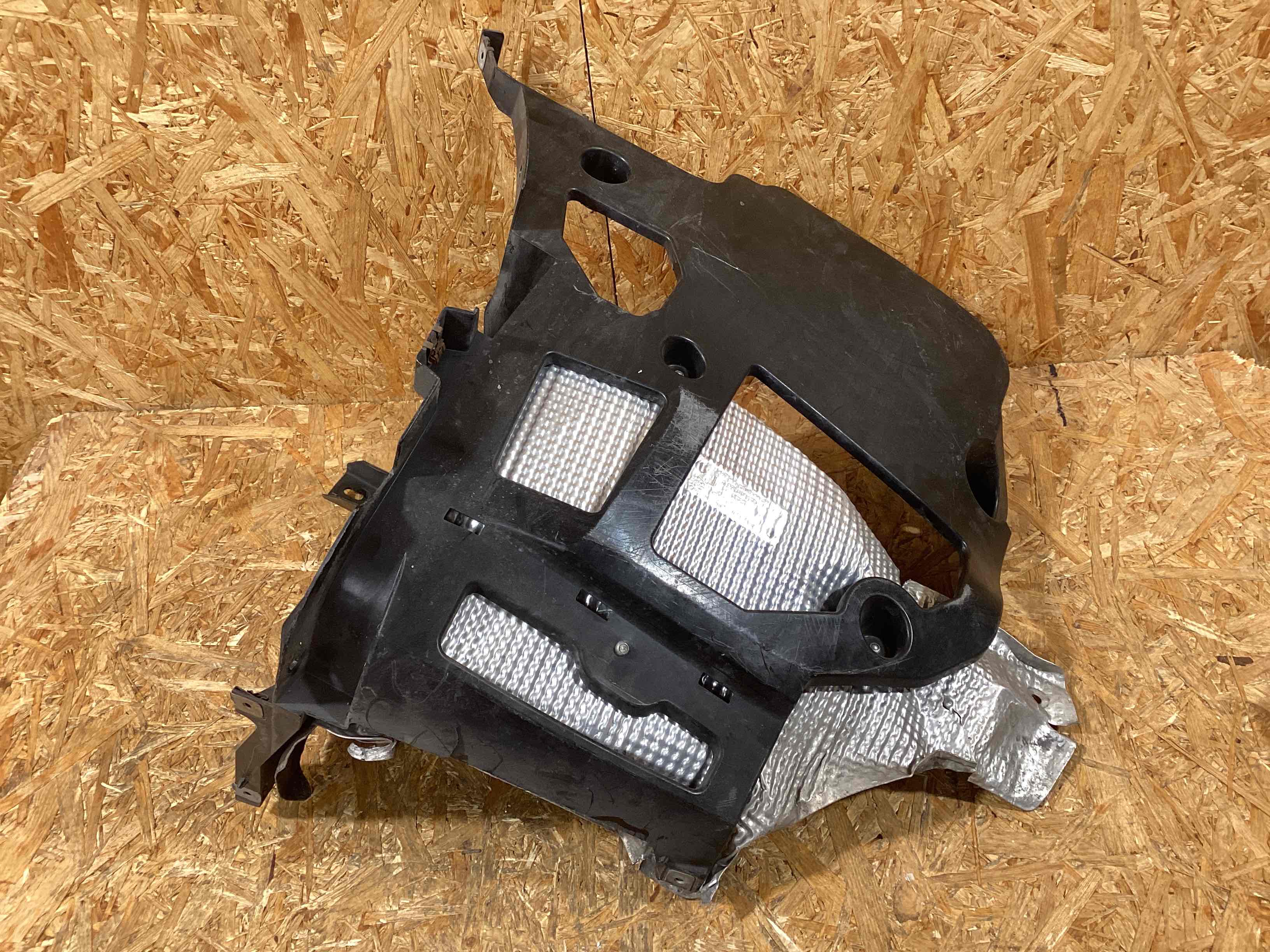 Крепление бампера Porsche Panamera 220126-104