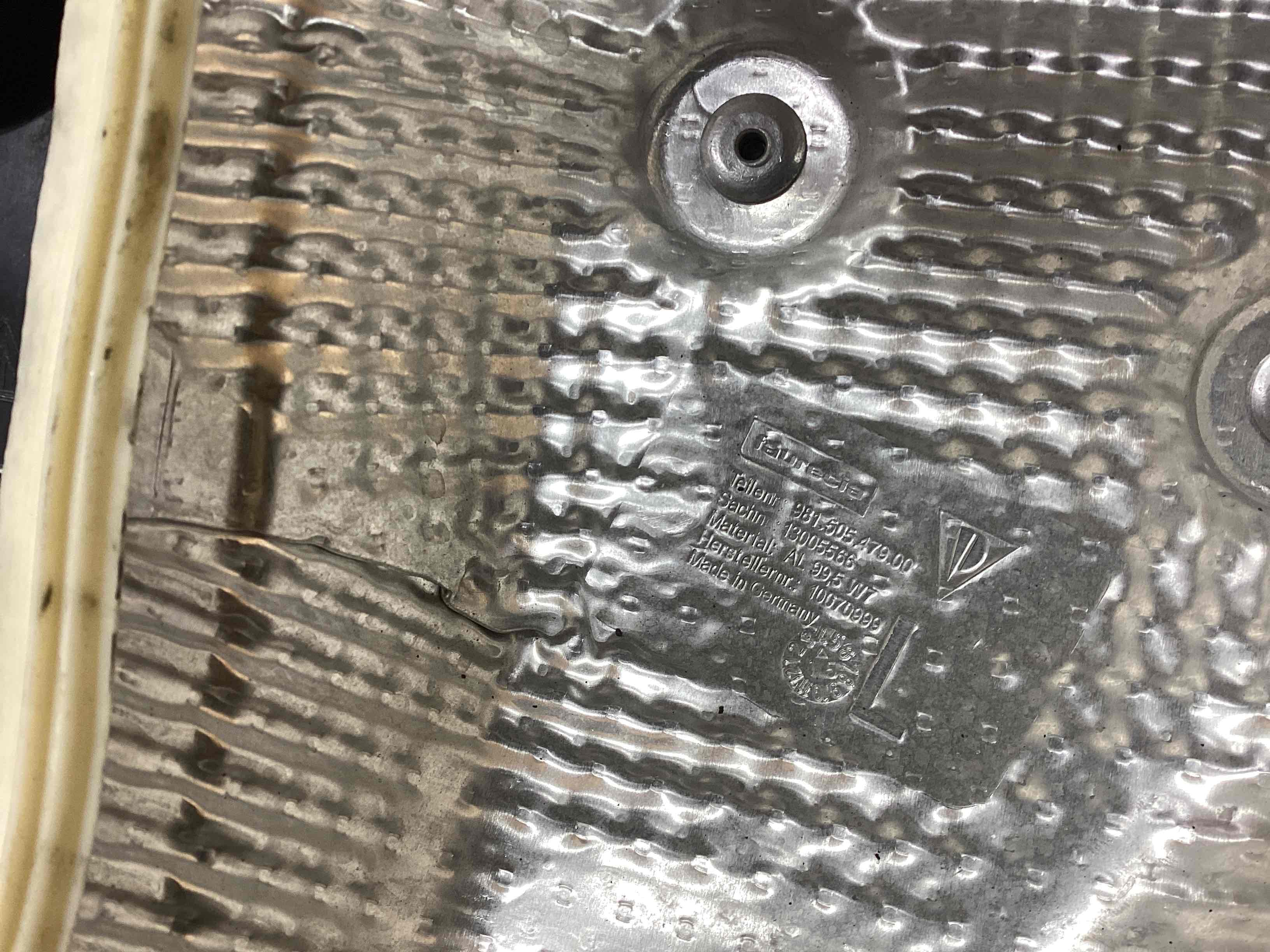 Крепление бампера Porsche Cayman 220126-106