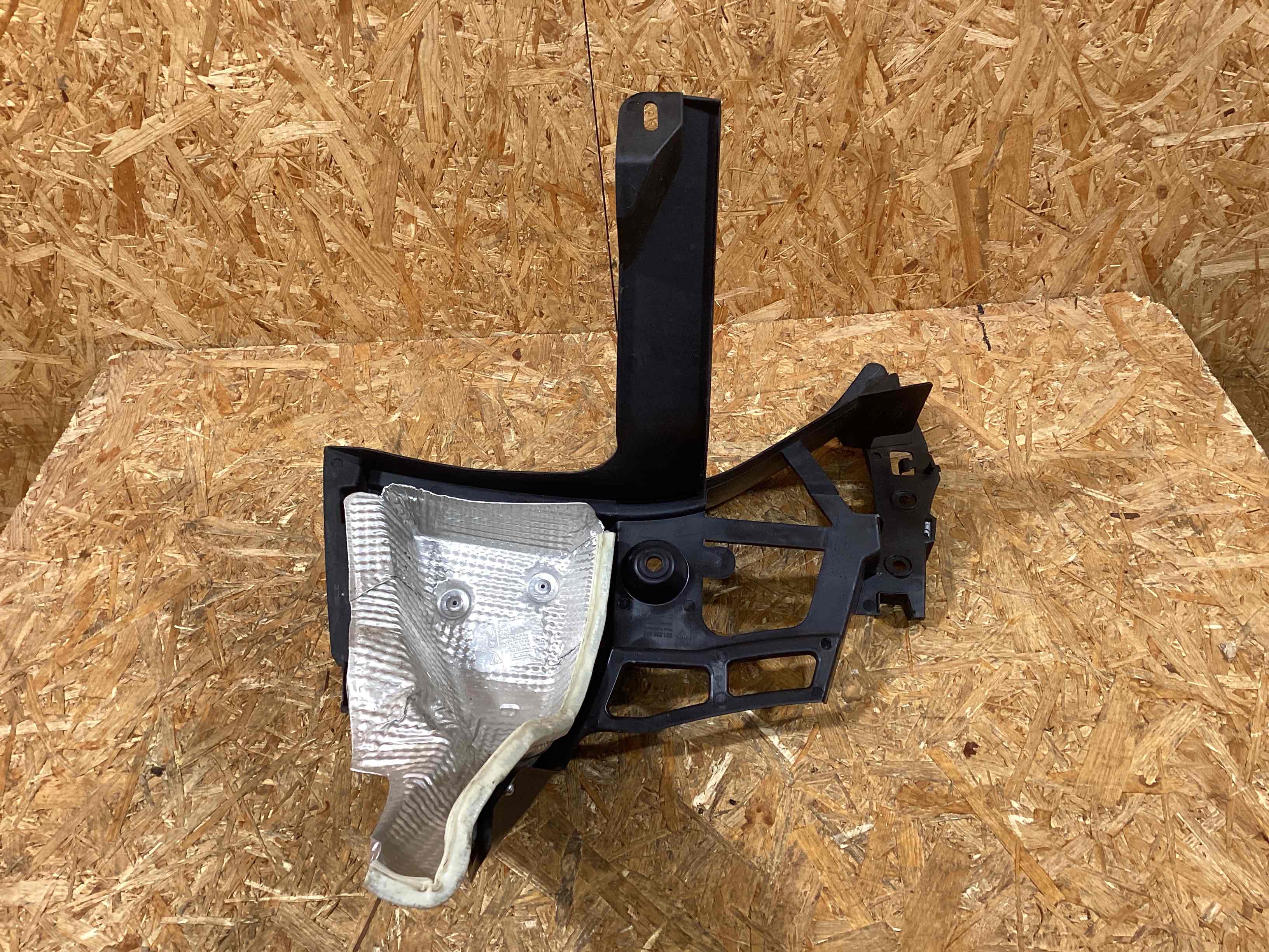 Крепление бампера Porsche Cayman 220126-107