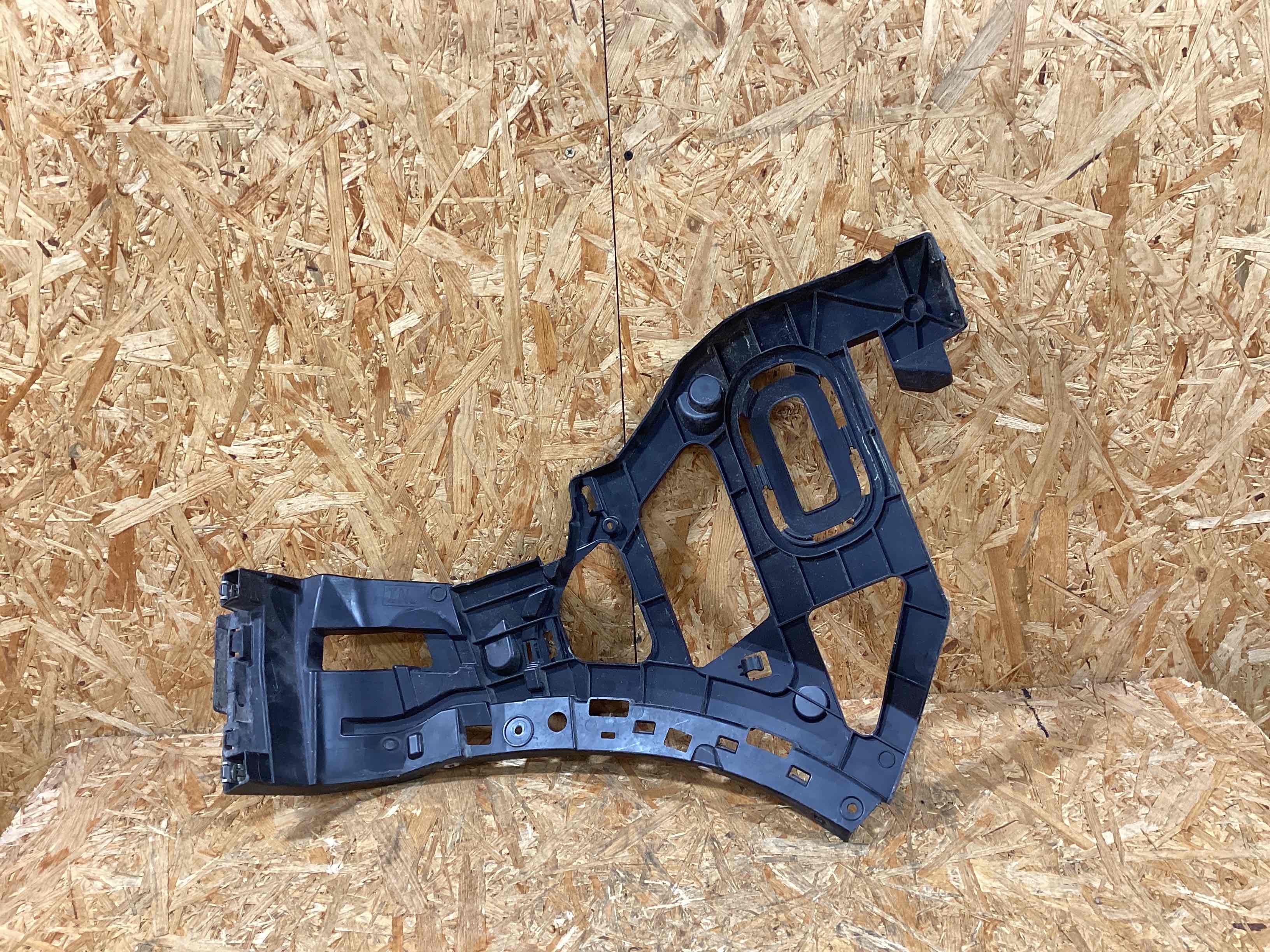 Крепление бампера Porsche Cayenne 220126-109