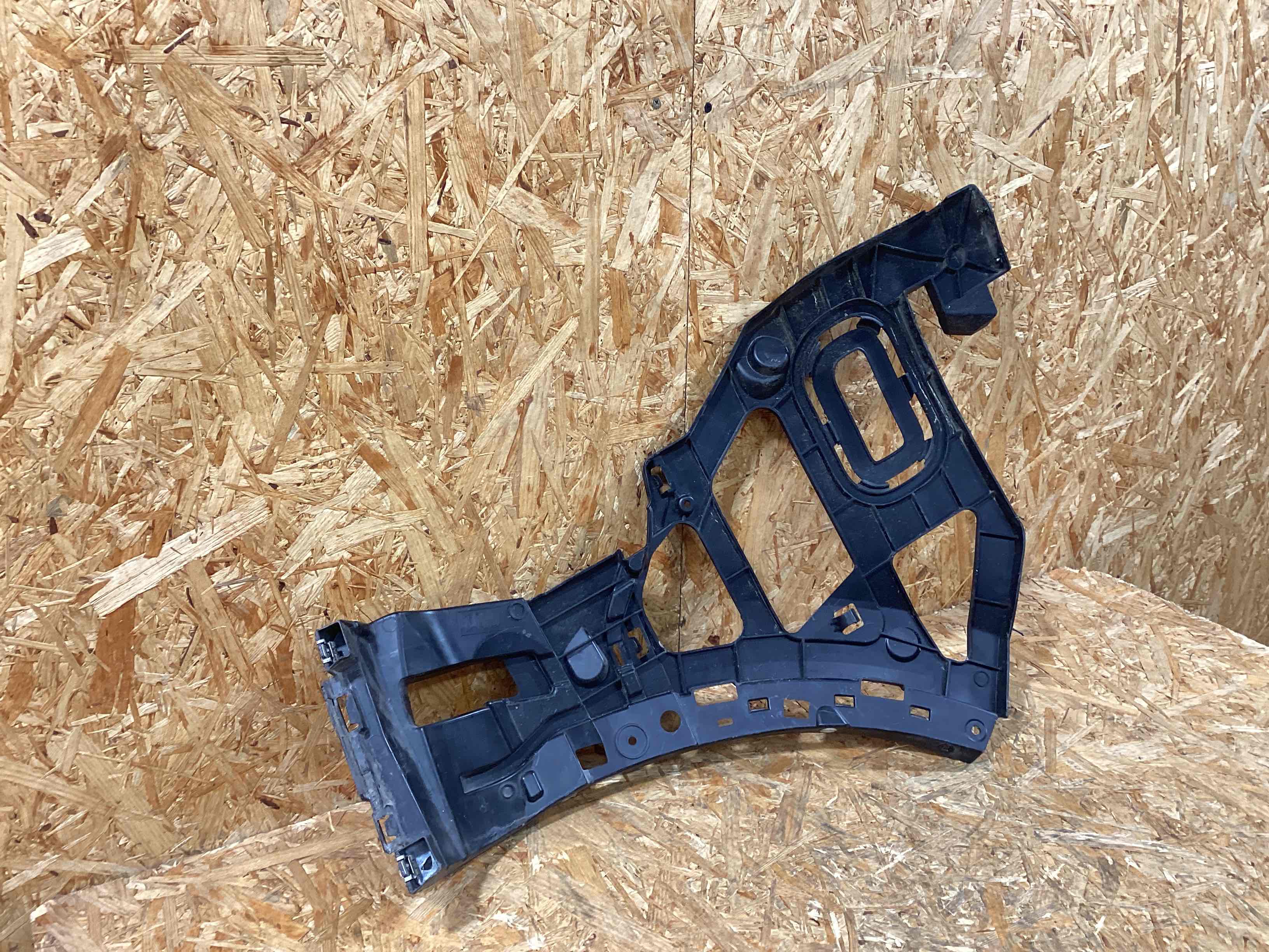 Крепление бампера Porsche Cayenne 220126-109