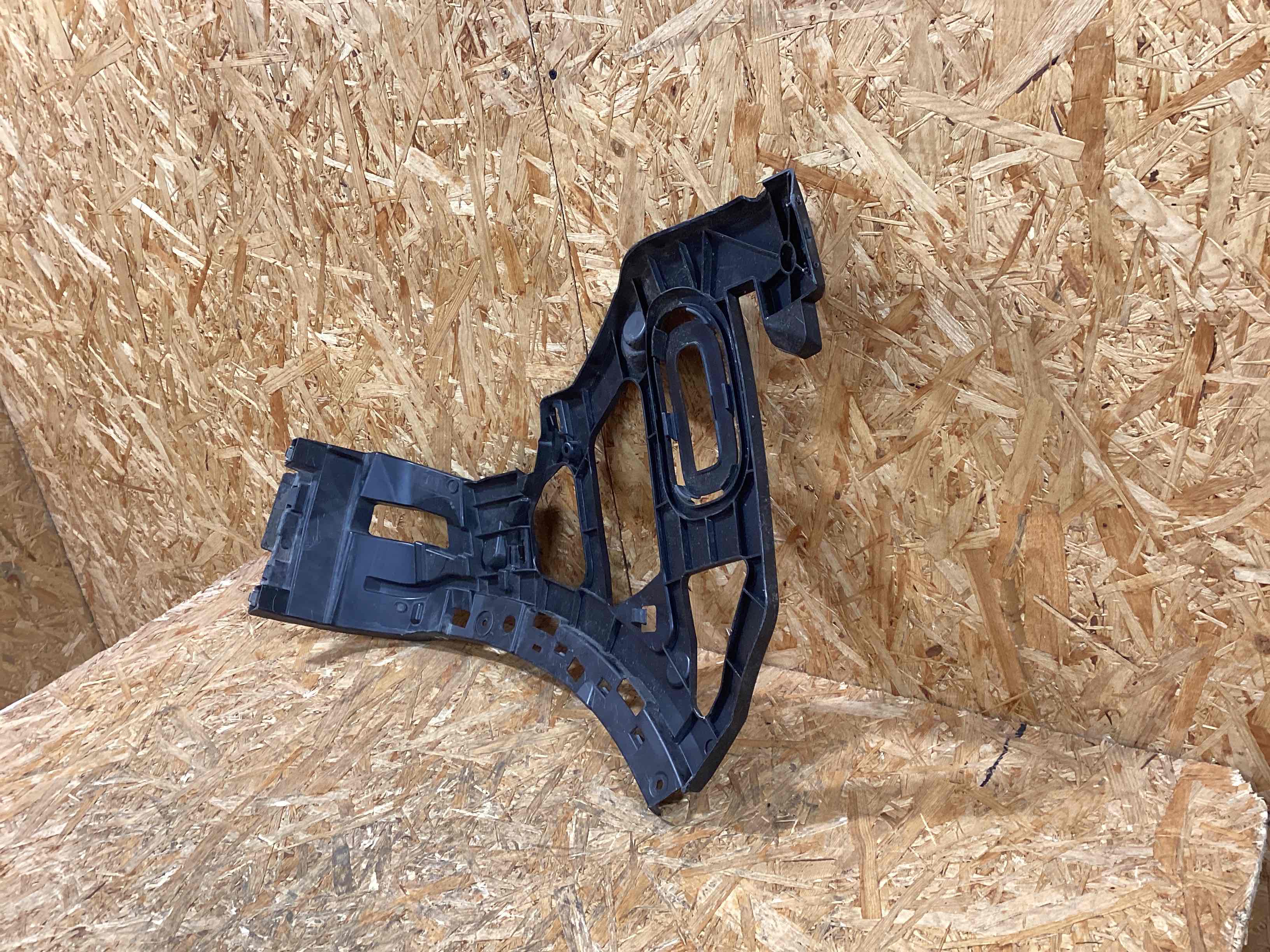 Крепление бампера Porsche Cayenne 220126-109