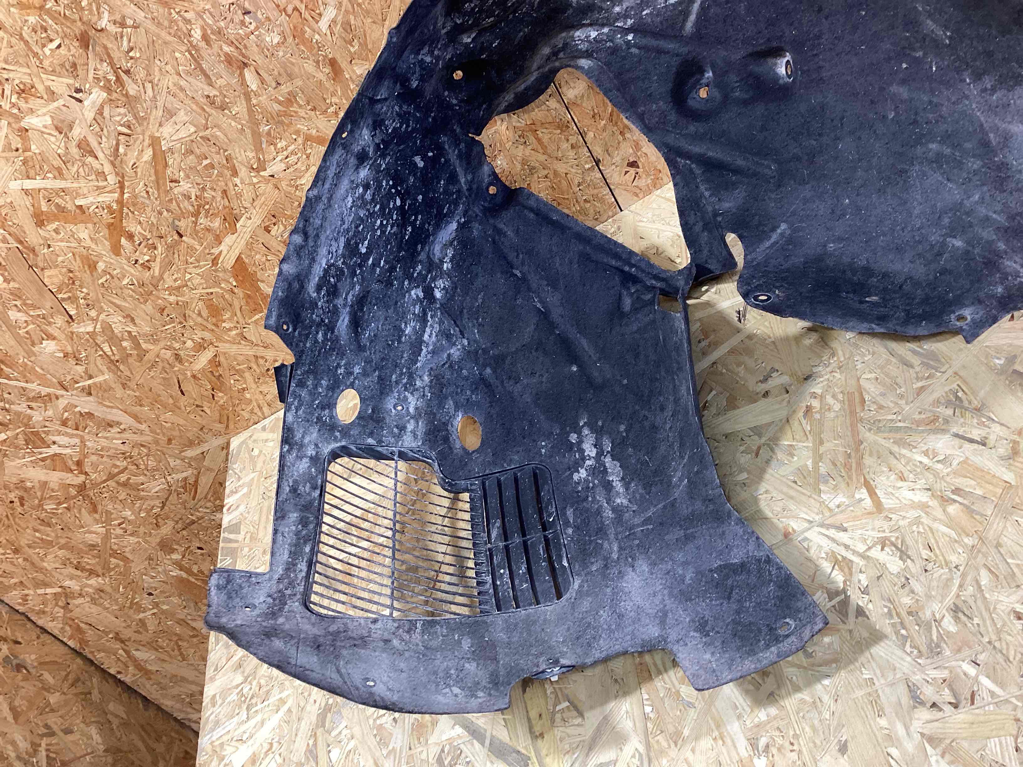 Защита арок передняя левая (подкрылок) Porsche Cayenne 220426-113