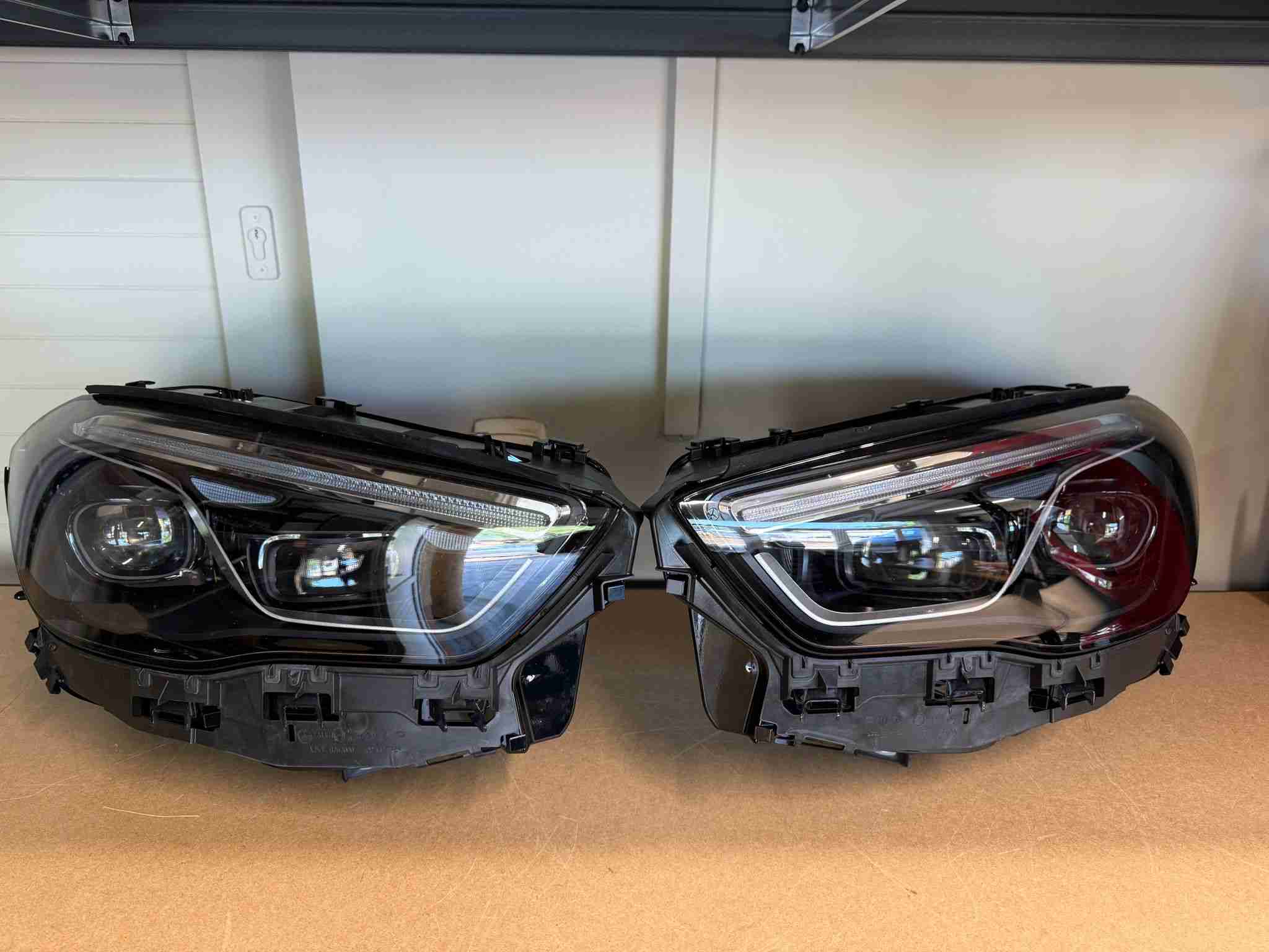 Фара левая Mercedes W247 220626-205