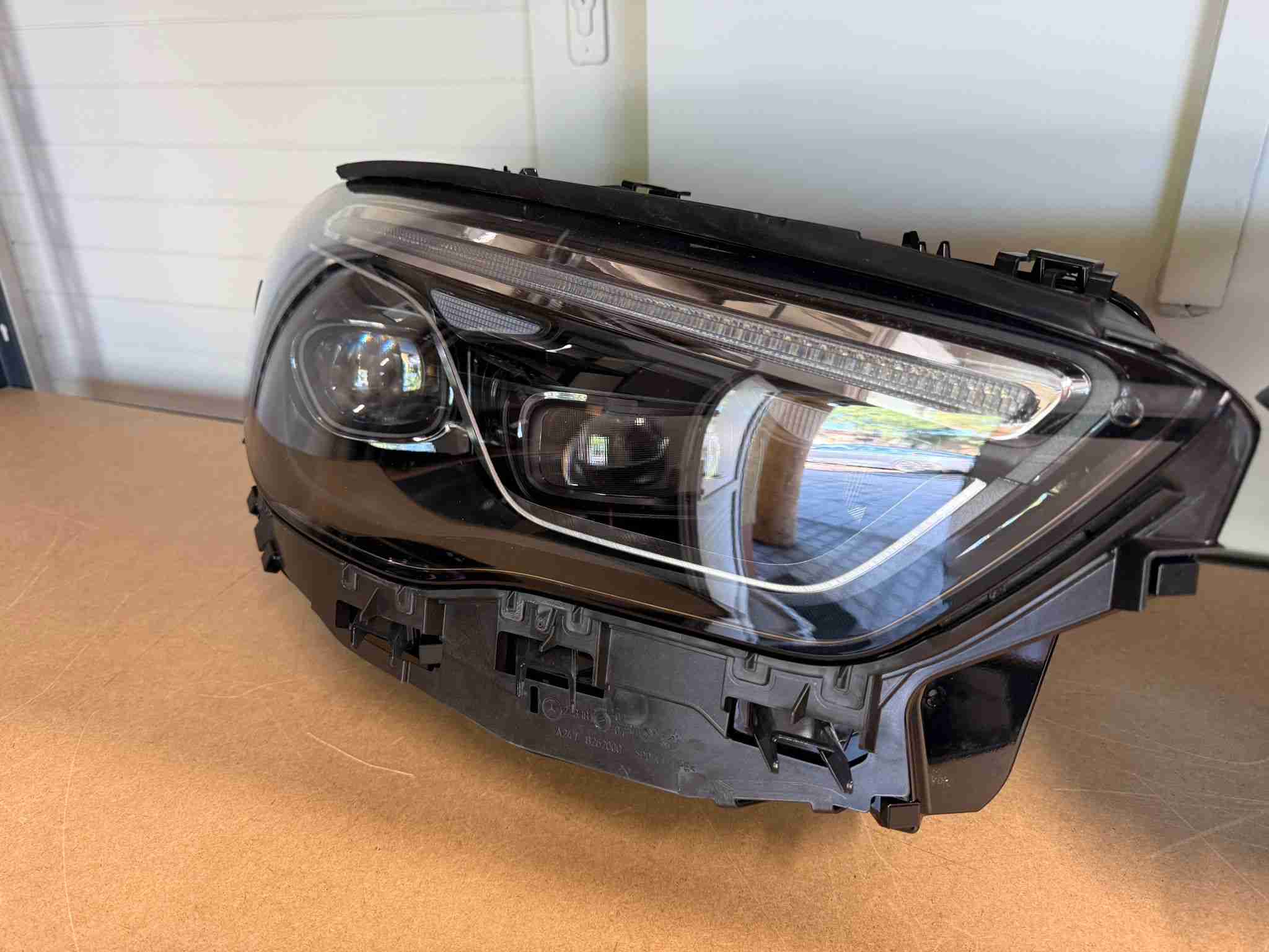Фара правая Mercedes W247 220626-206