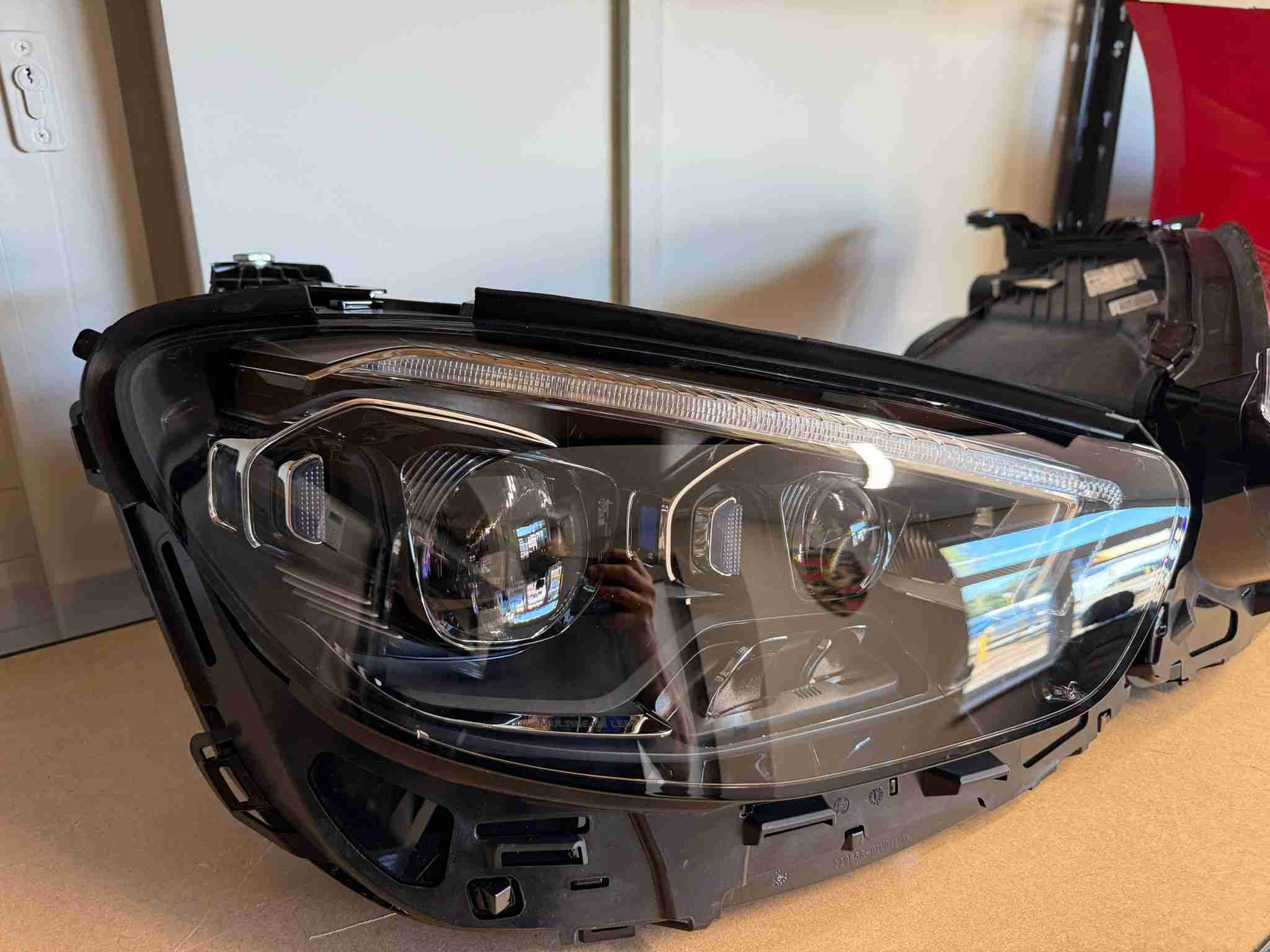 Фара правая Mercedes W213 220626-208