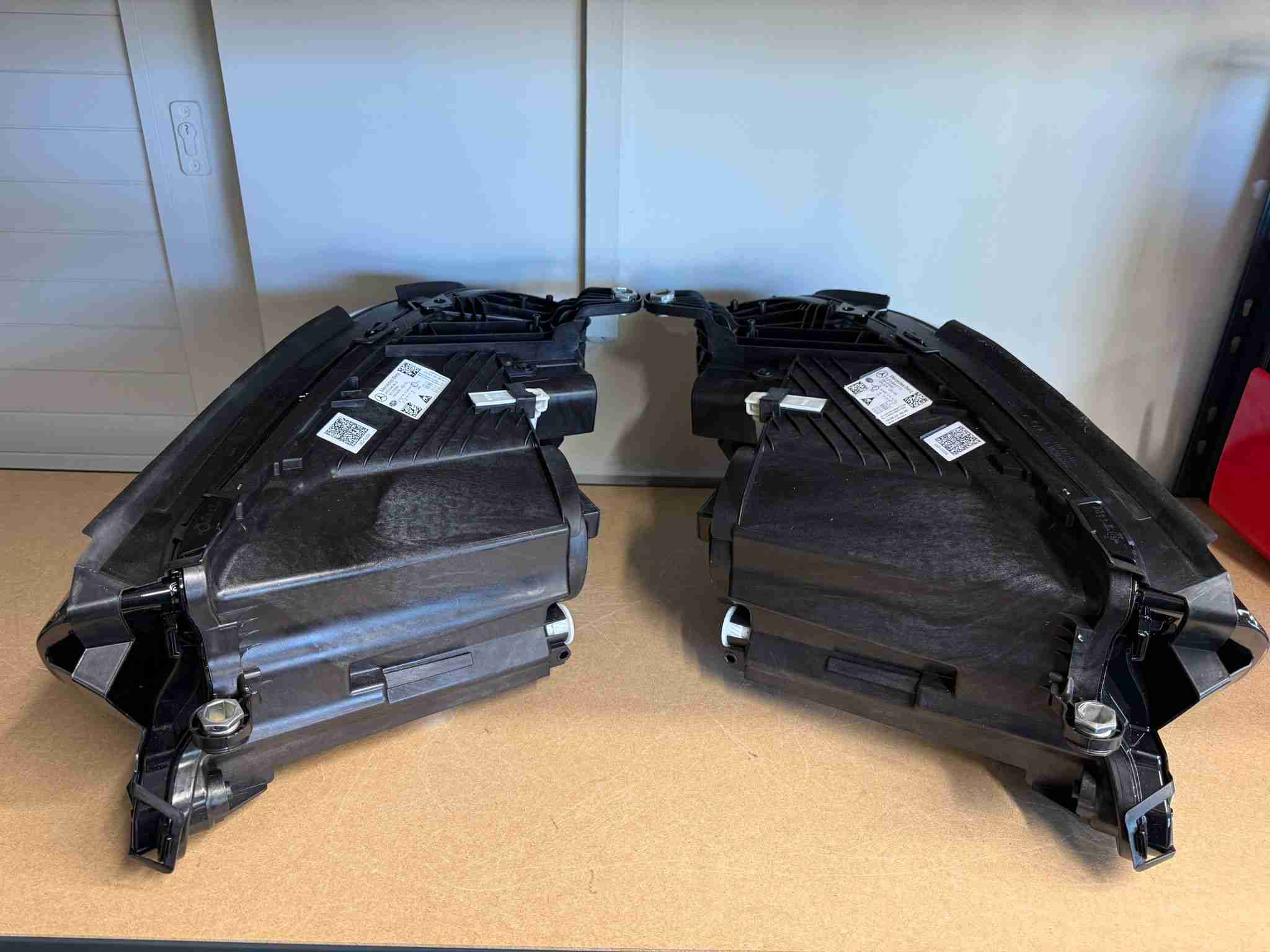Фара правая Mercedes W213 220626-208
