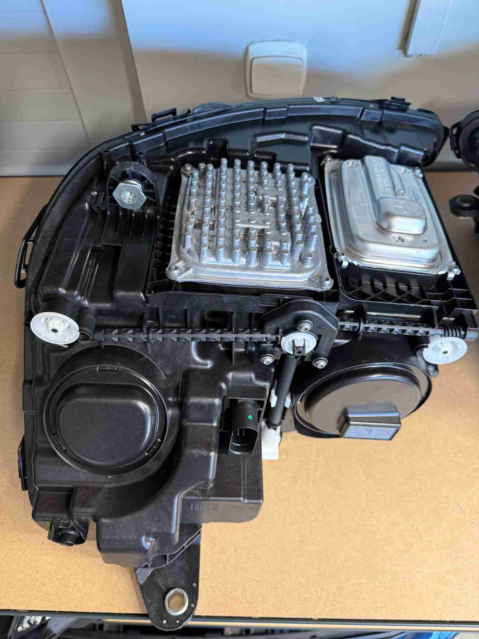 Фара правая Mercedes W213 220626-208