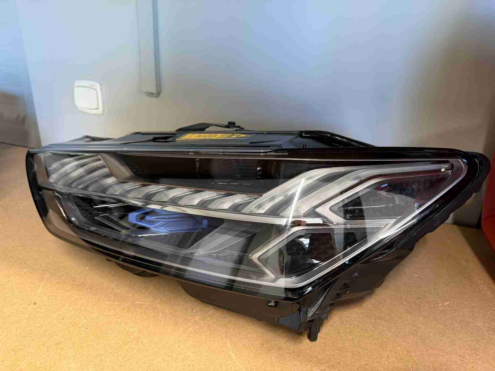 Фара правая Audi RS6 220626-210
