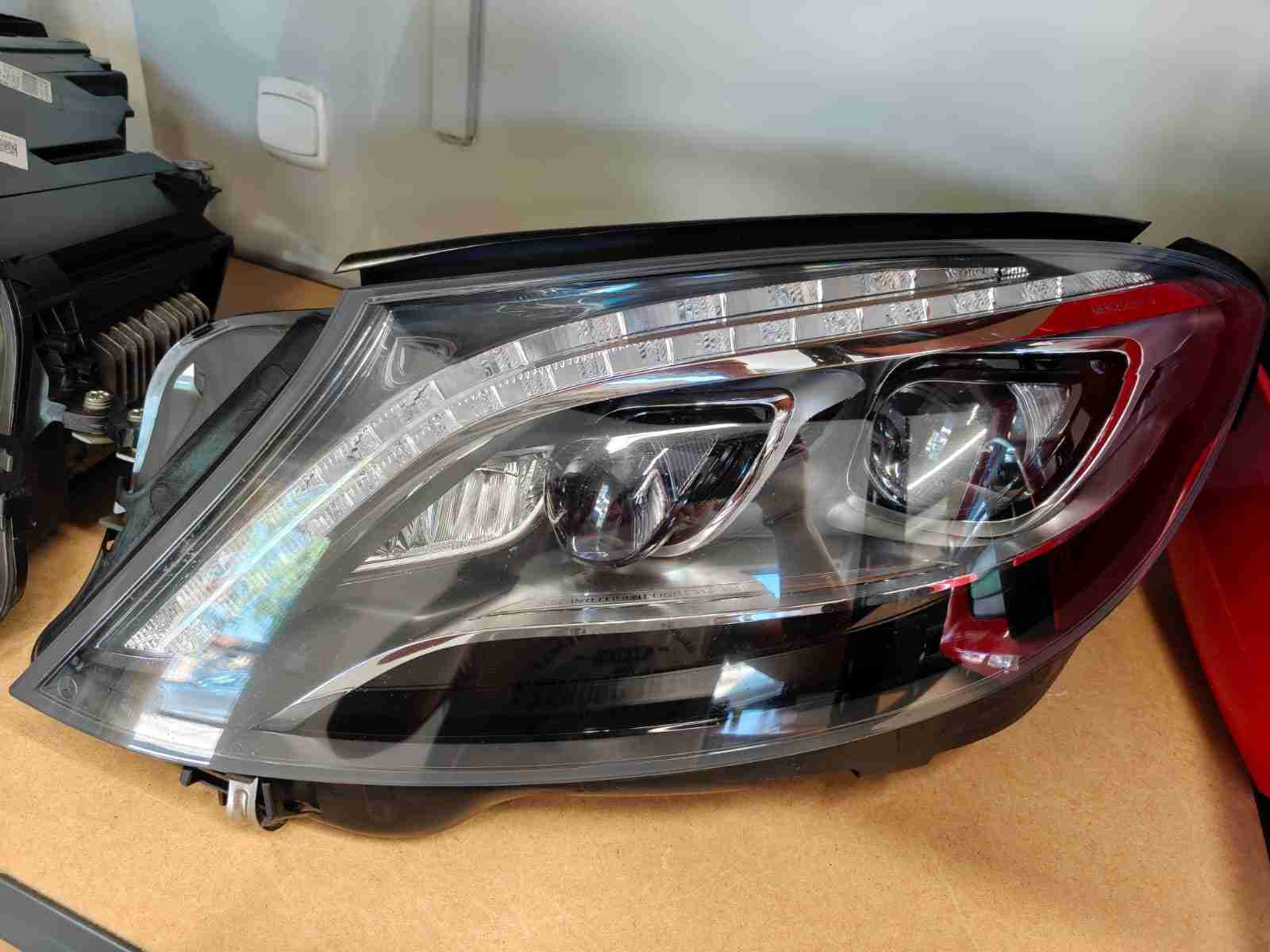 Фара левая Mercedes W222 220626-211