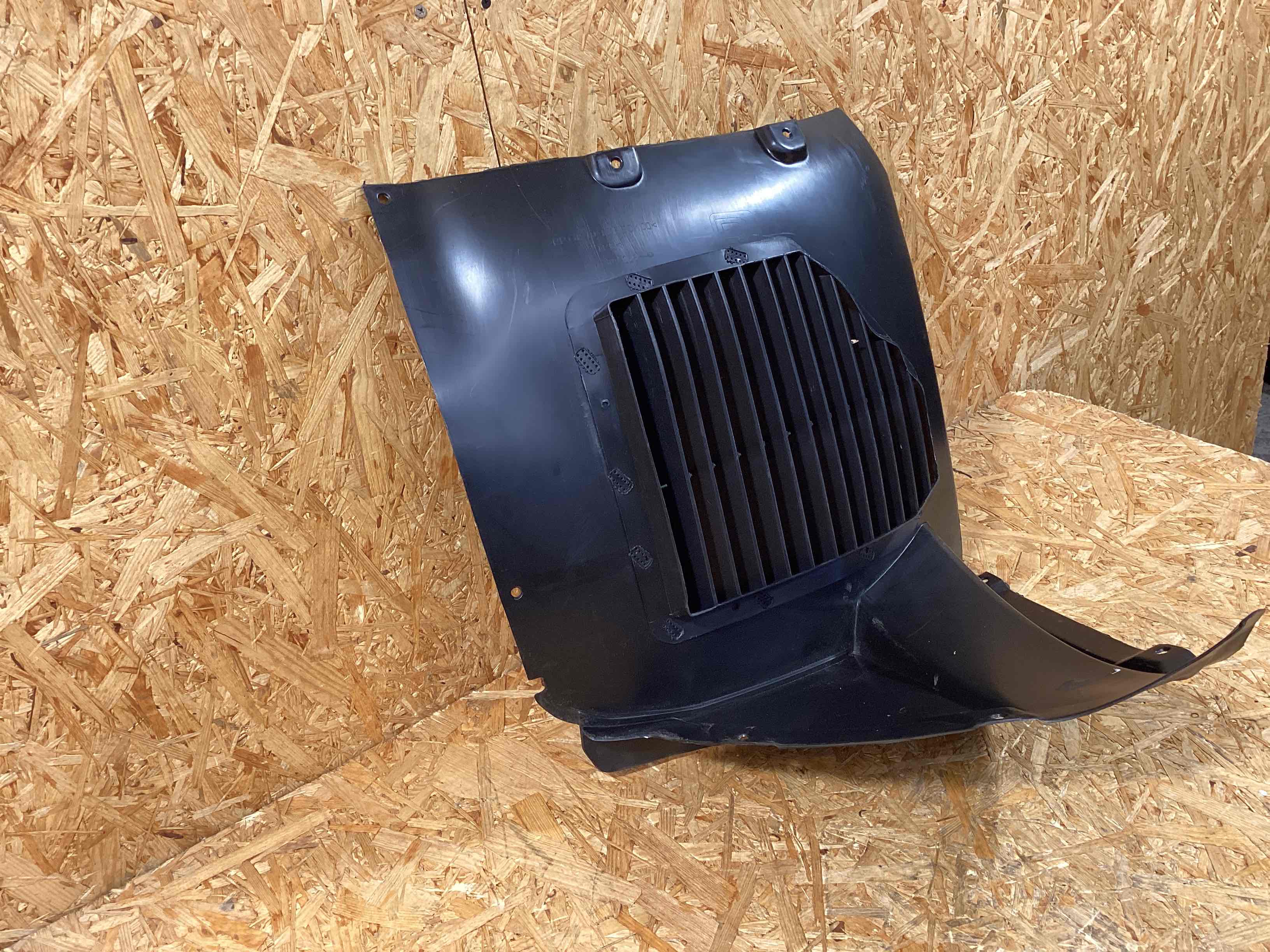 Защита арок передняя правая (подкрылок) Porsche Panamera 220825-123