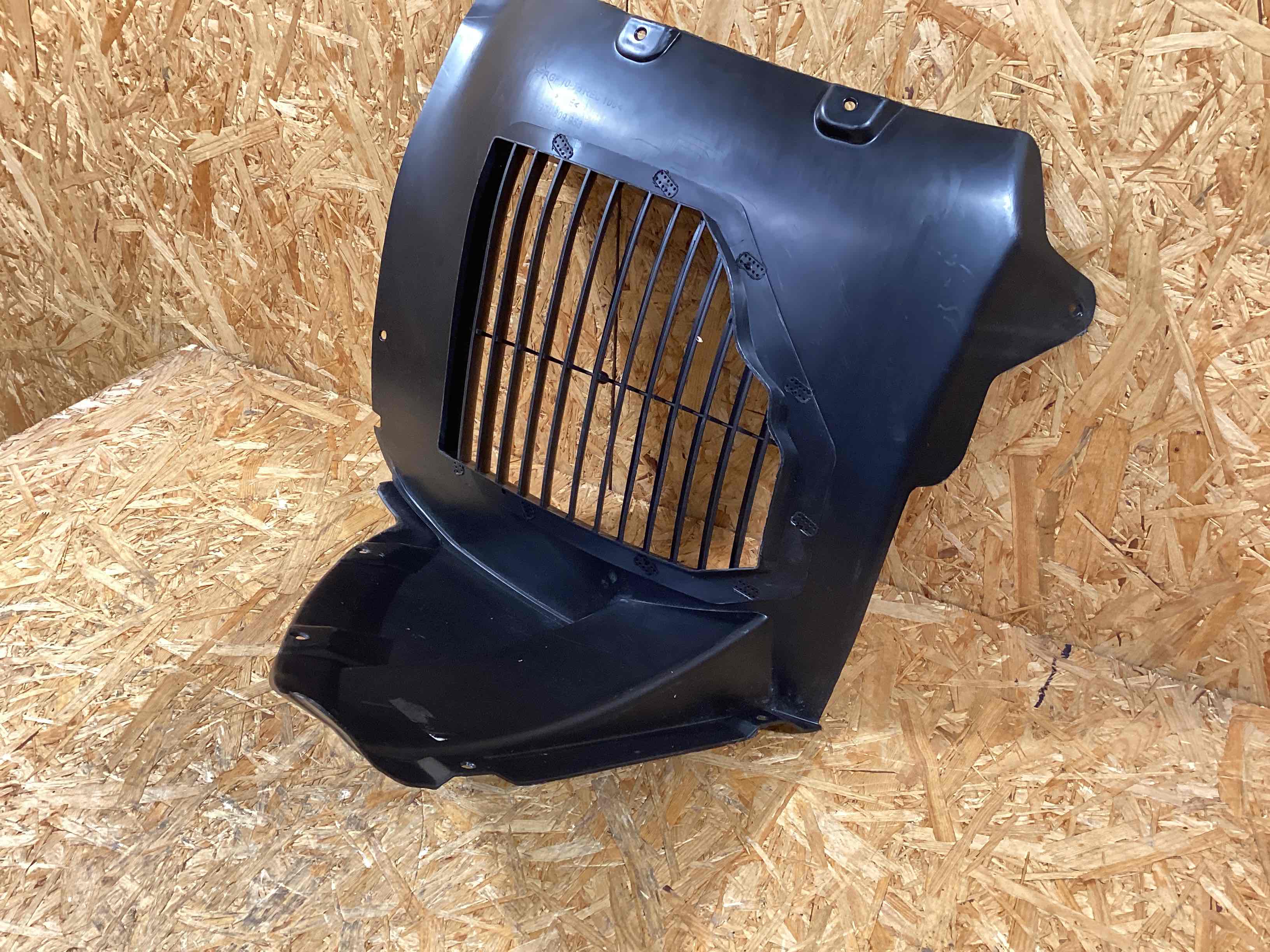 Защита арок передняя правая (подкрылок) Porsche Panamera 220825-126