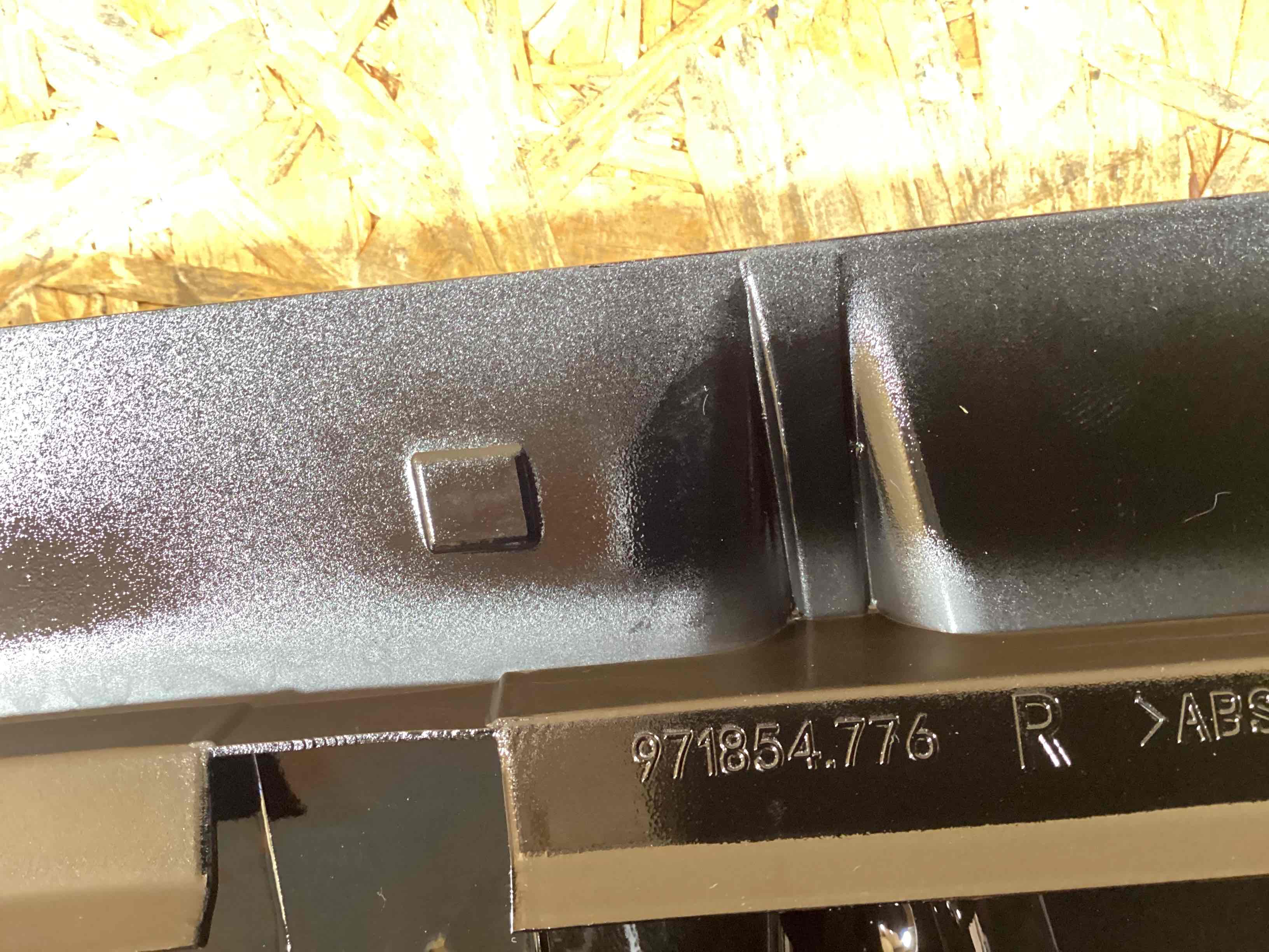 Молдинг крыла, решетки и жабры крыла Porsche Panamera 220825-135