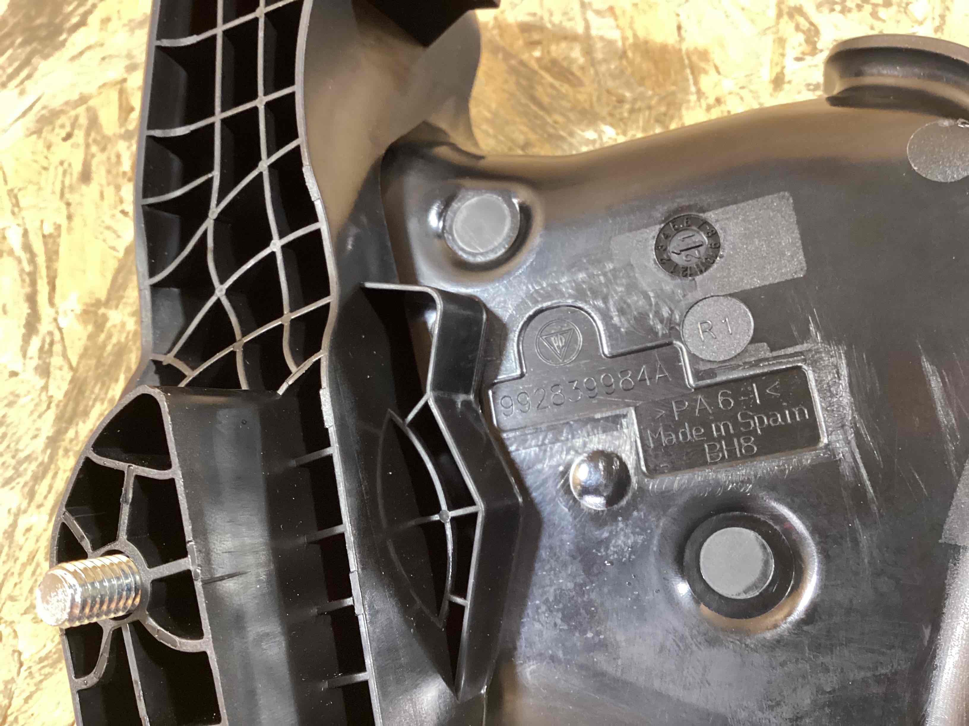 Кріплення, кронштейн Porsche 911 220926-125