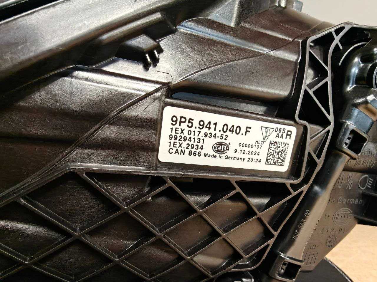 Фара права Porsche 911 221026-204