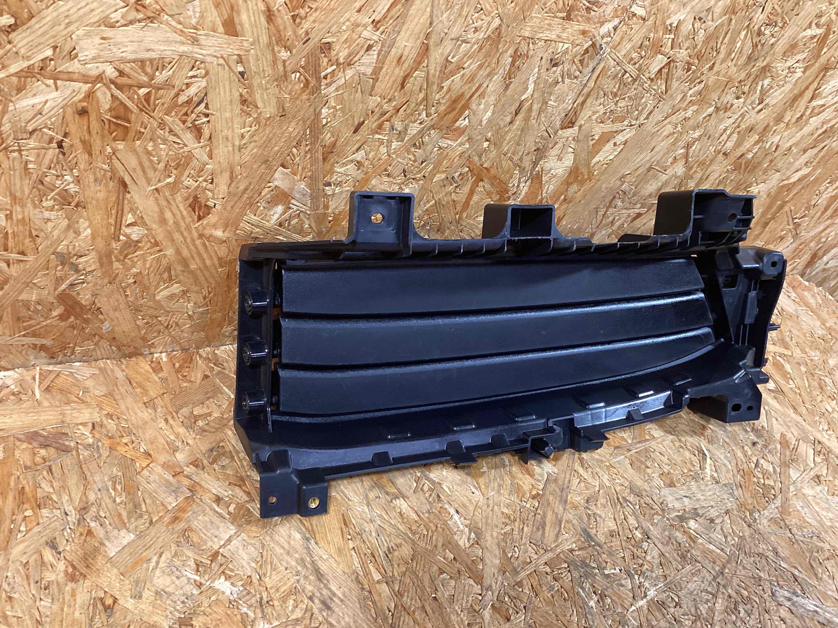 Жалюзи радиатора Porsche Macan 221225-113