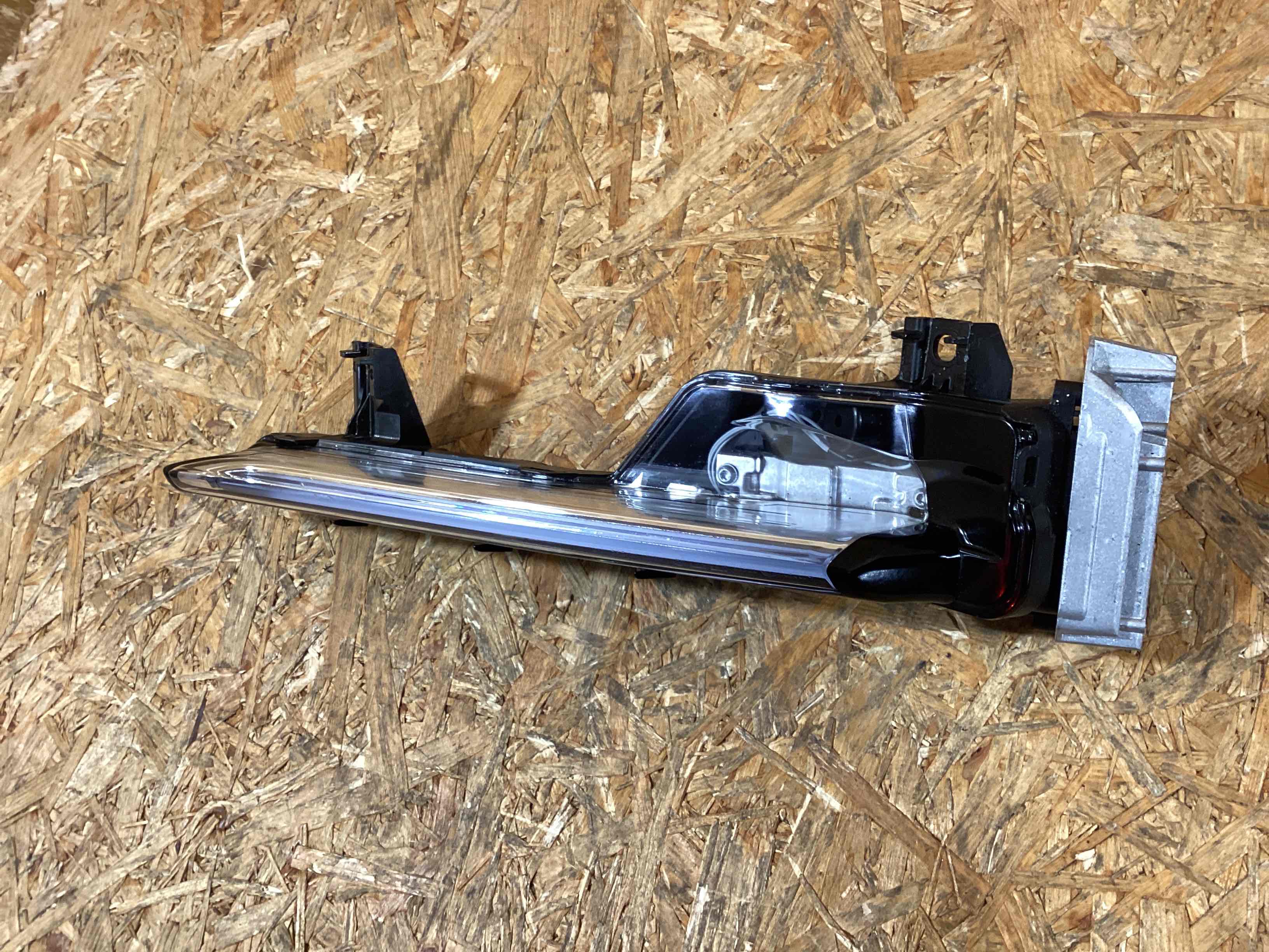 Фара противотуманная Porsche 911 221225-119