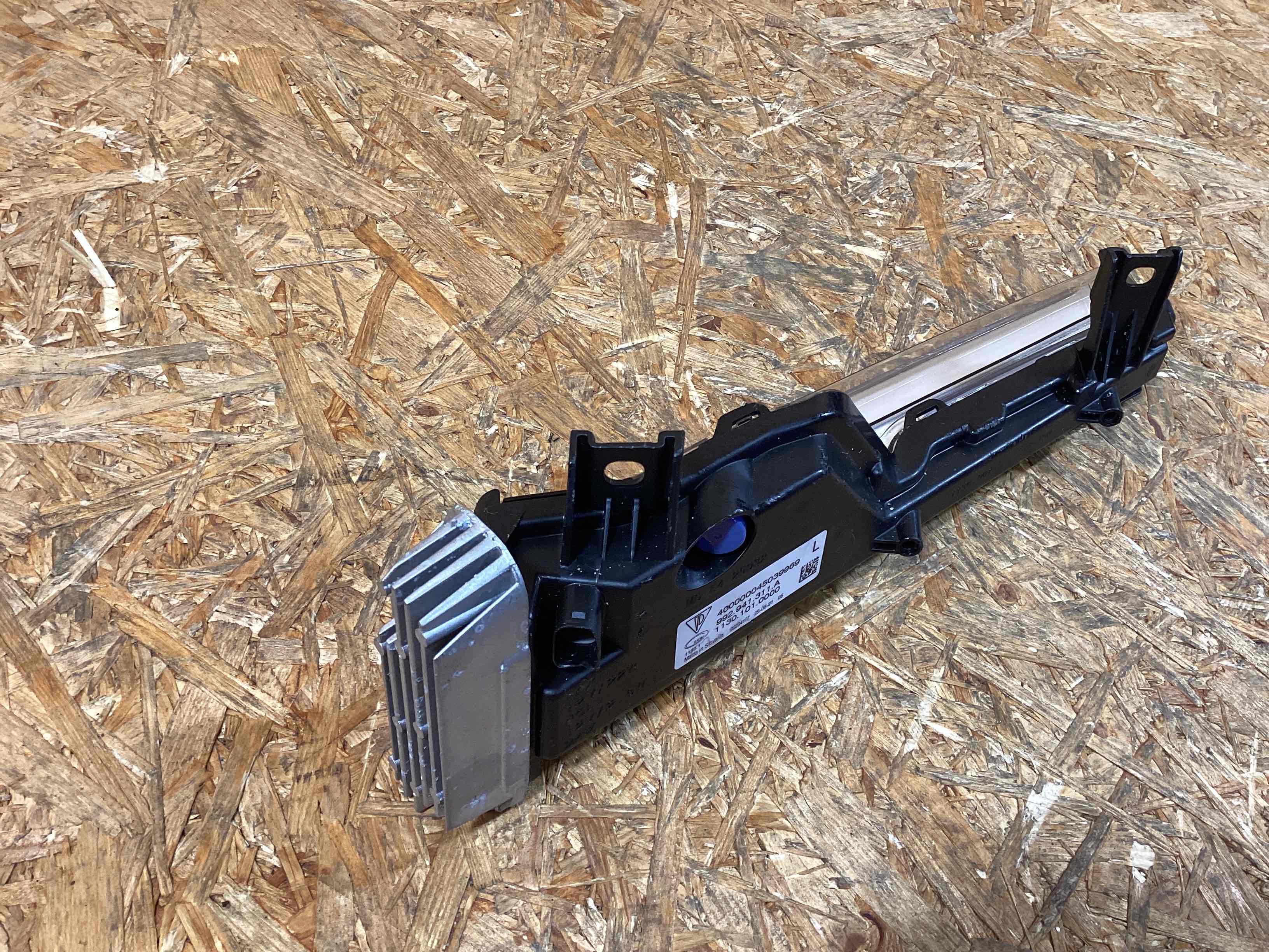 Фара противотуманная Porsche 911 221225-119