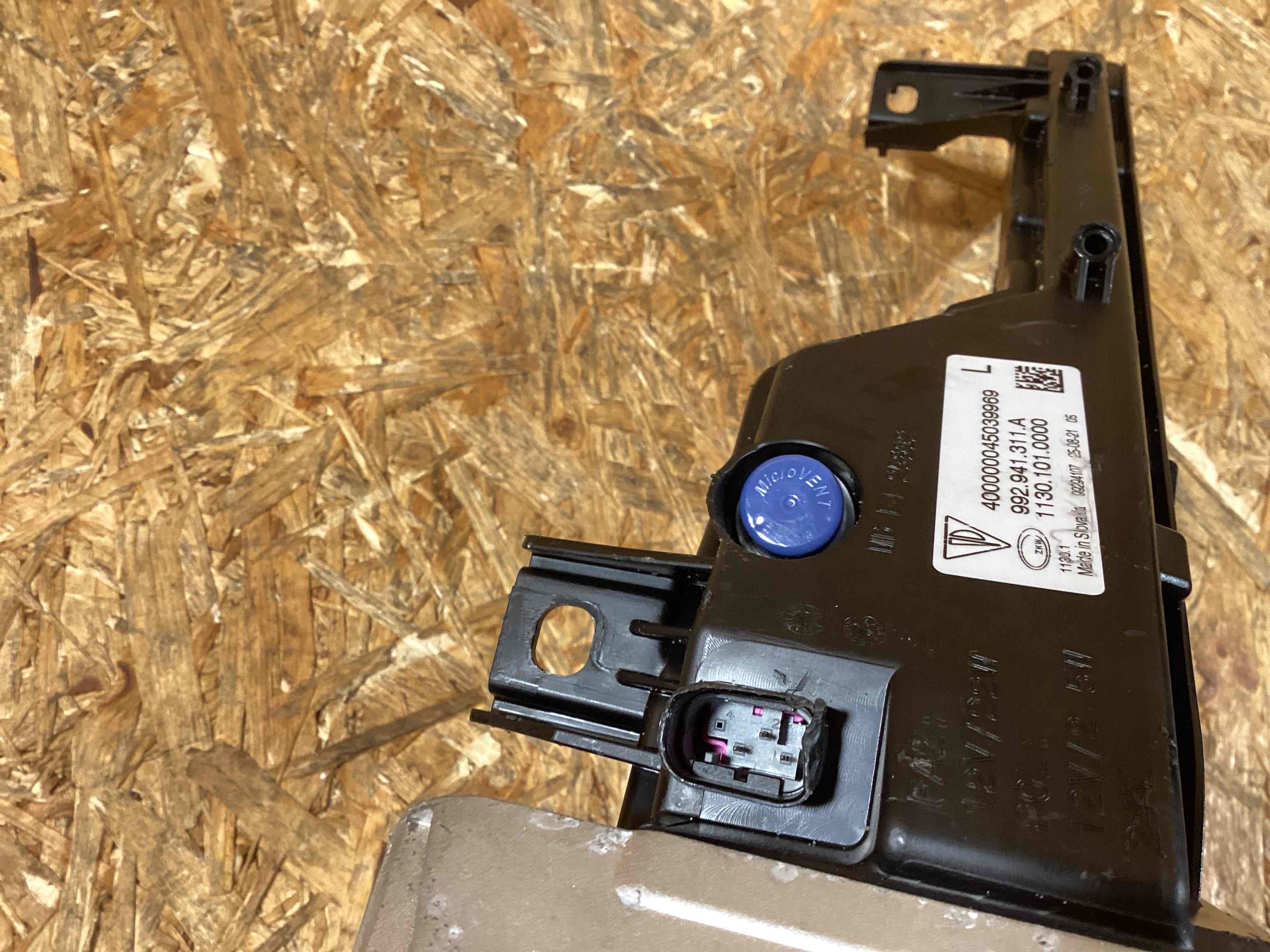 Фара противотуманная Porsche 911 221225-119