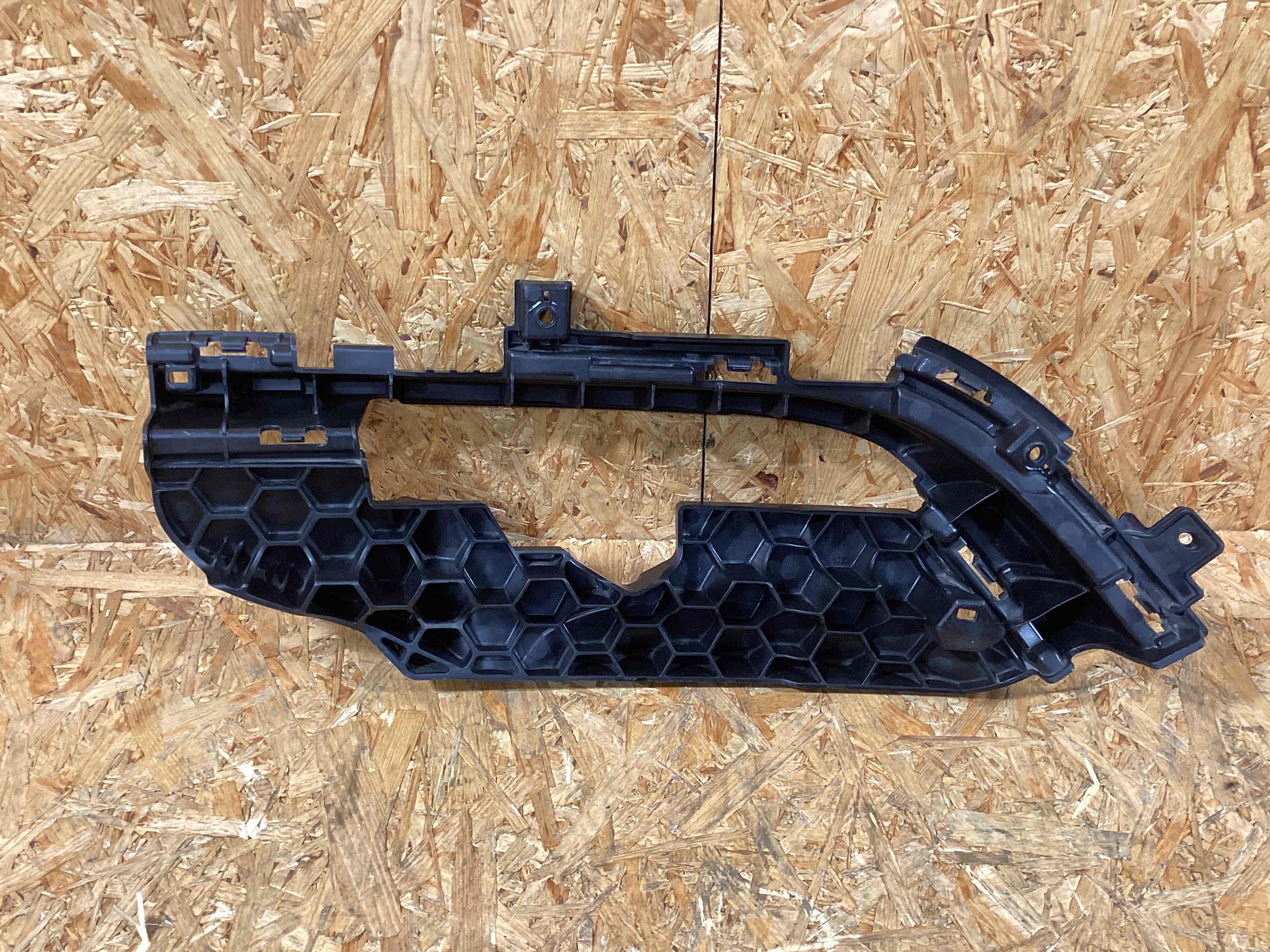 Крепление бампера Porsche Macan 221225-124