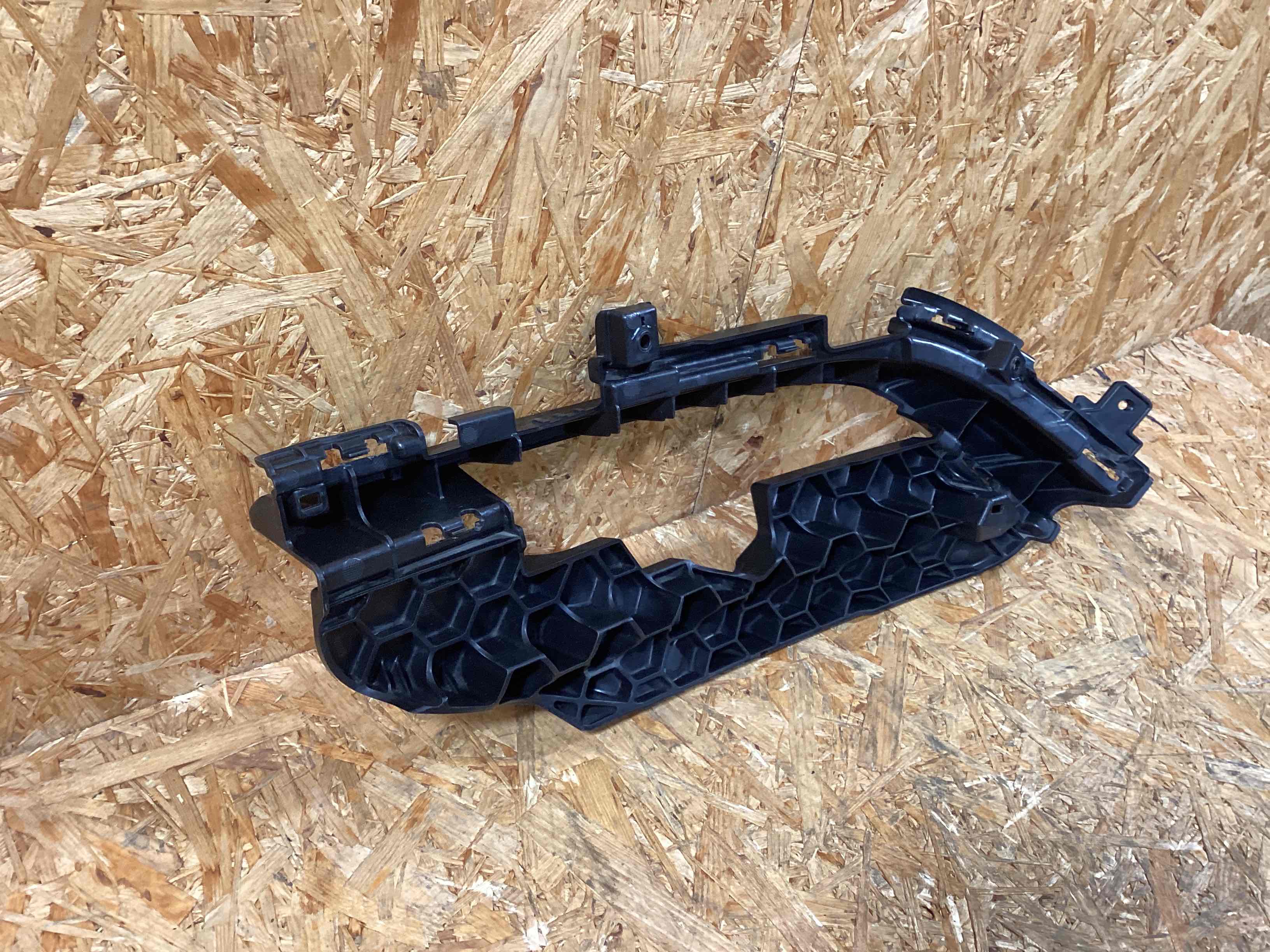 Крепление бампера Porsche Macan 221225-124