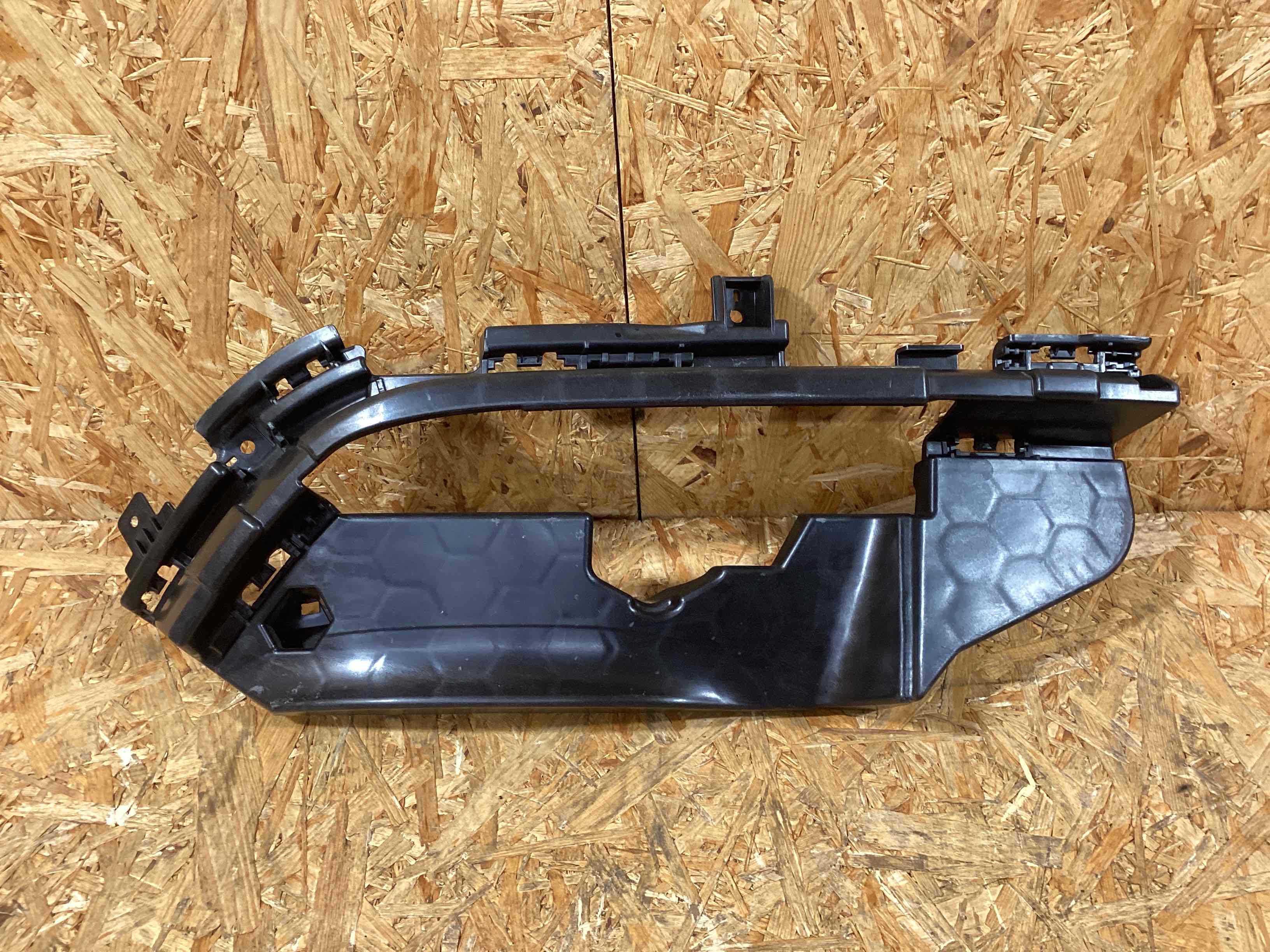 Крепление бампера Porsche Macan 221225-124