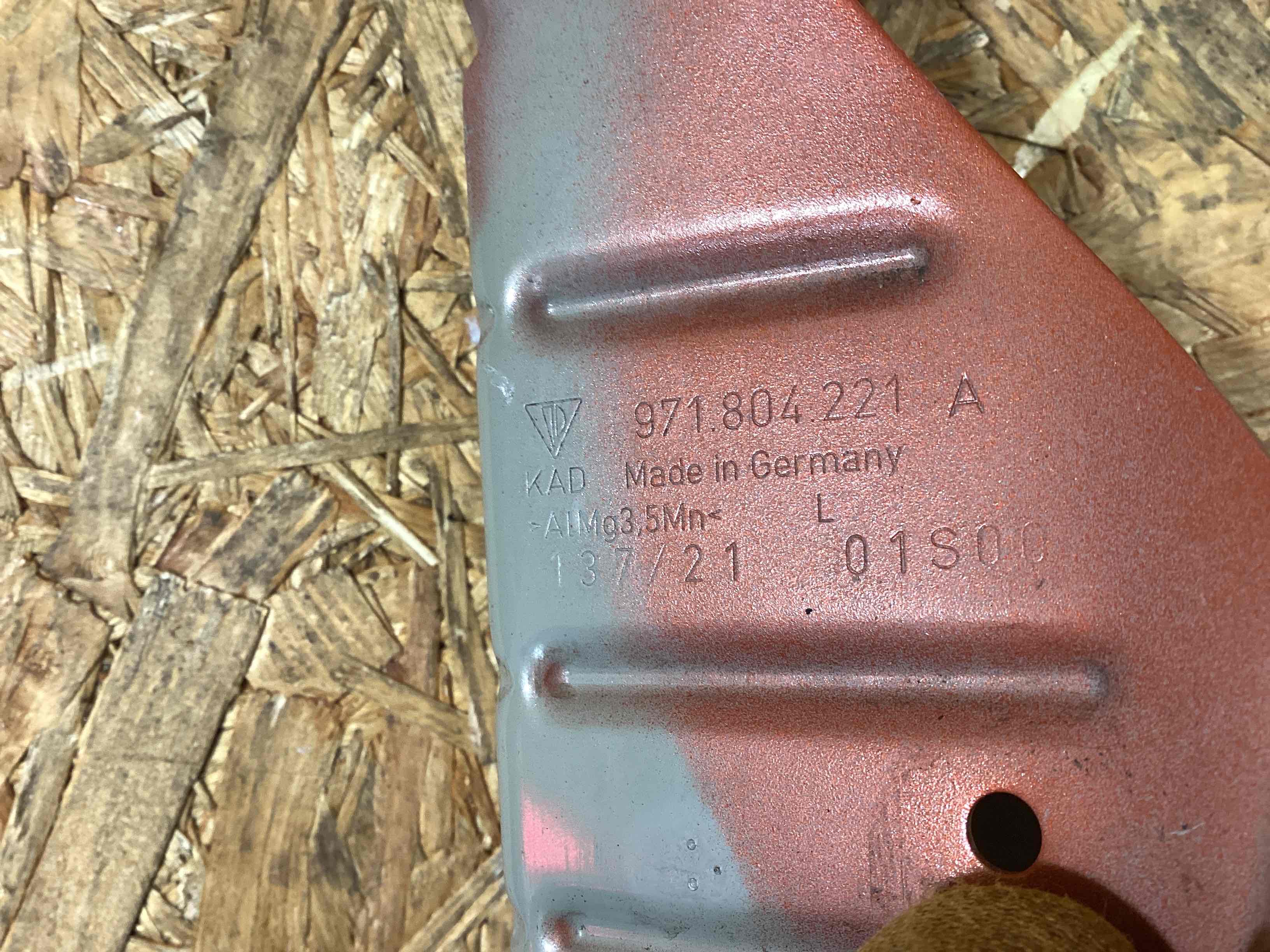 Крепление крыла Porsche Panamera 221225-125