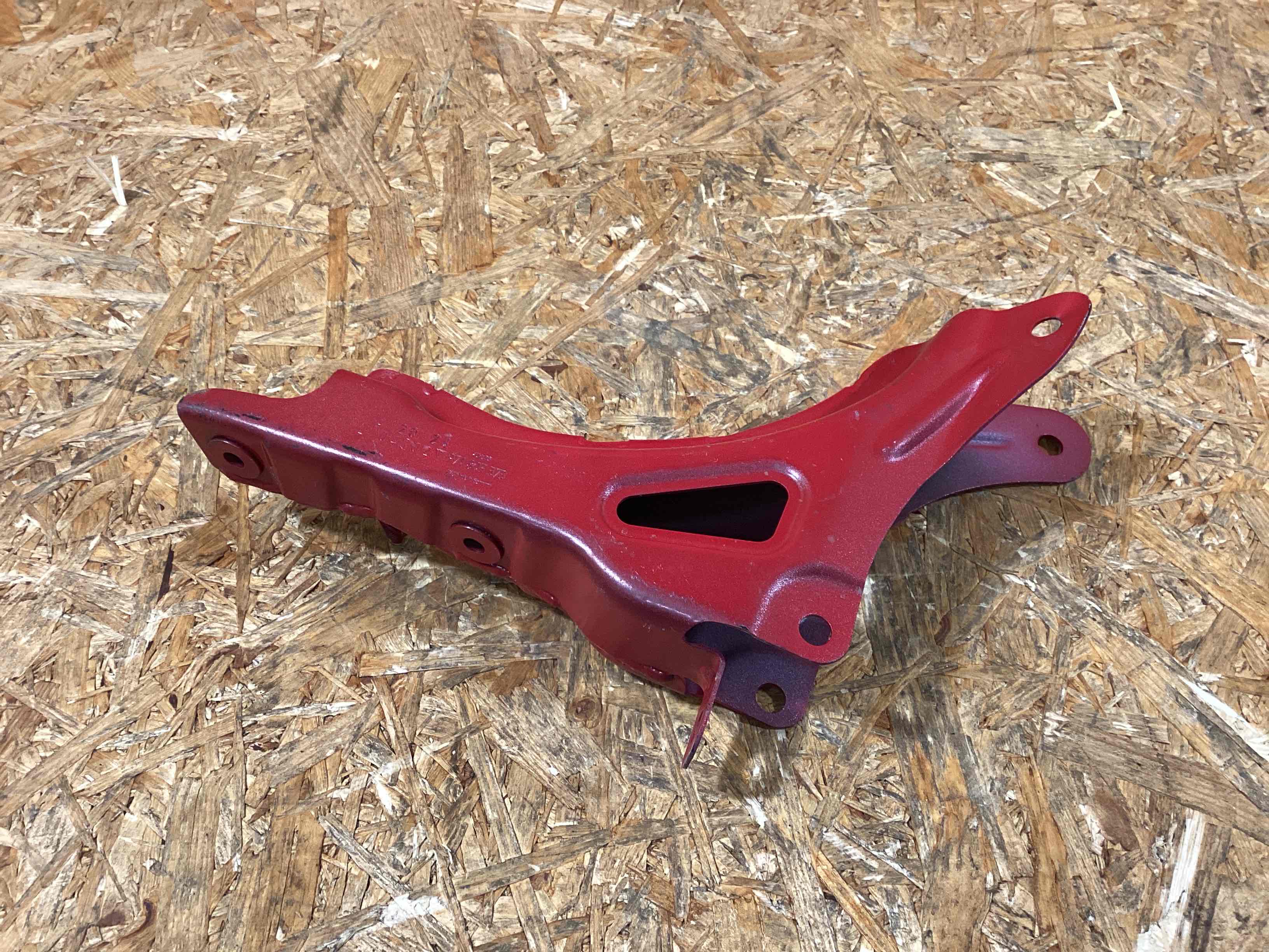 Крепление крыла Porsche Panamera 221225-127